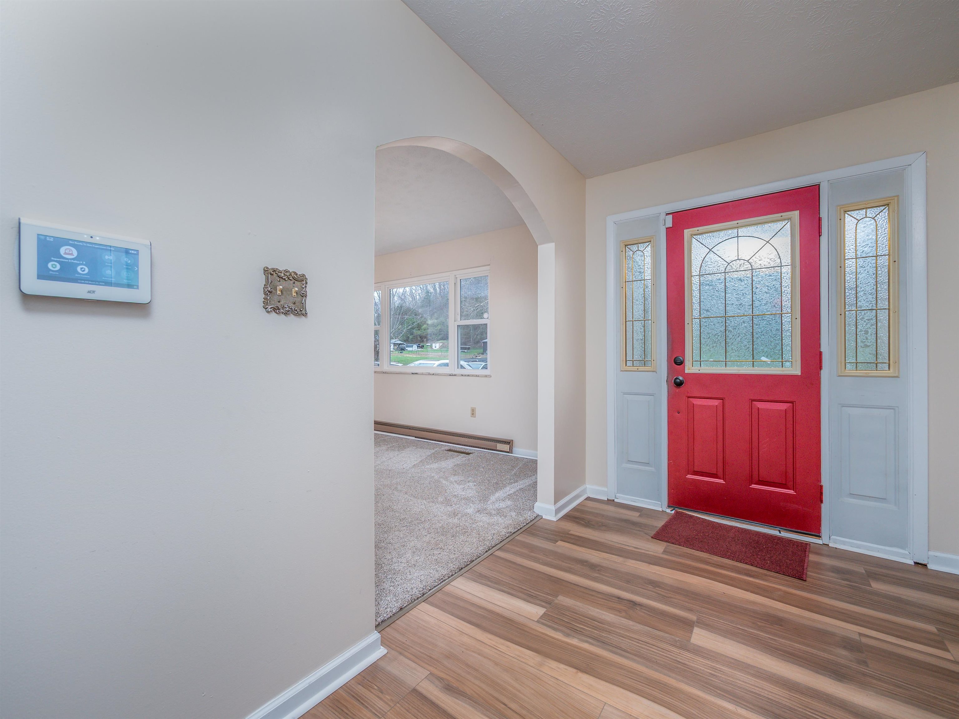 https://zimg.paragon.ice.com/ParagonImages/Property/PH/AABRKY/60350/10/0/0/31e3a3a689400cb03aa31e480ec2b3c1/0/0273ff13690f004d813a16c1a82fdf2b/60350-ab9528e8-119f-44ed-b808-01361c782250.JPG