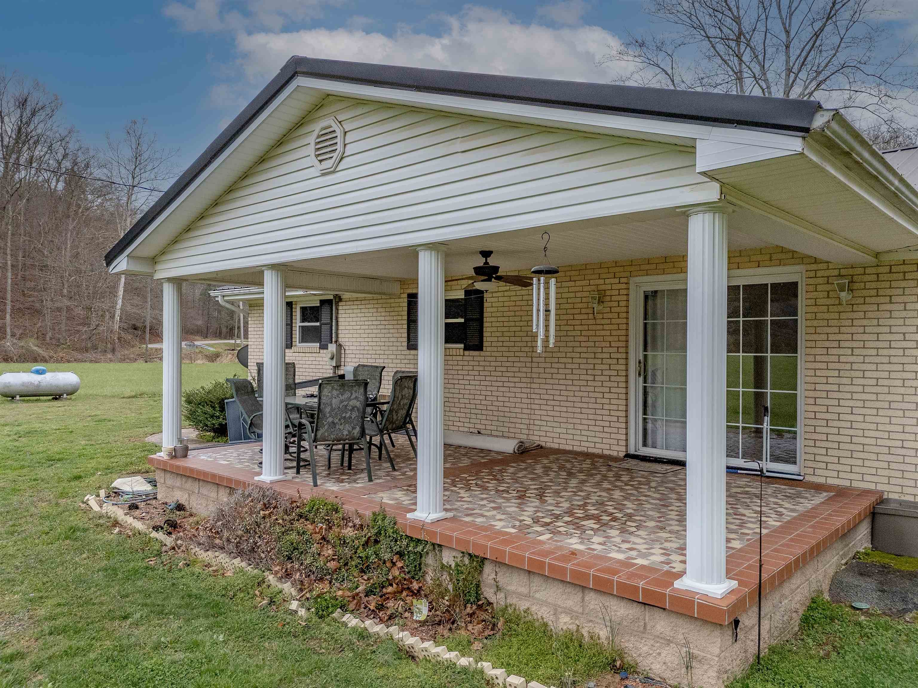 https://zimg.paragon.ice.com/ParagonImages/Property/PH/AABRKY/60350/9/0/0/f1bf0d926154cb1ffcd465ba1160530f/0/0273ff13690f004d813a16c1a82fdf2b/60350-e3a80d0a-285d-42e3-8f0c-1a11d74a1f90.JPG