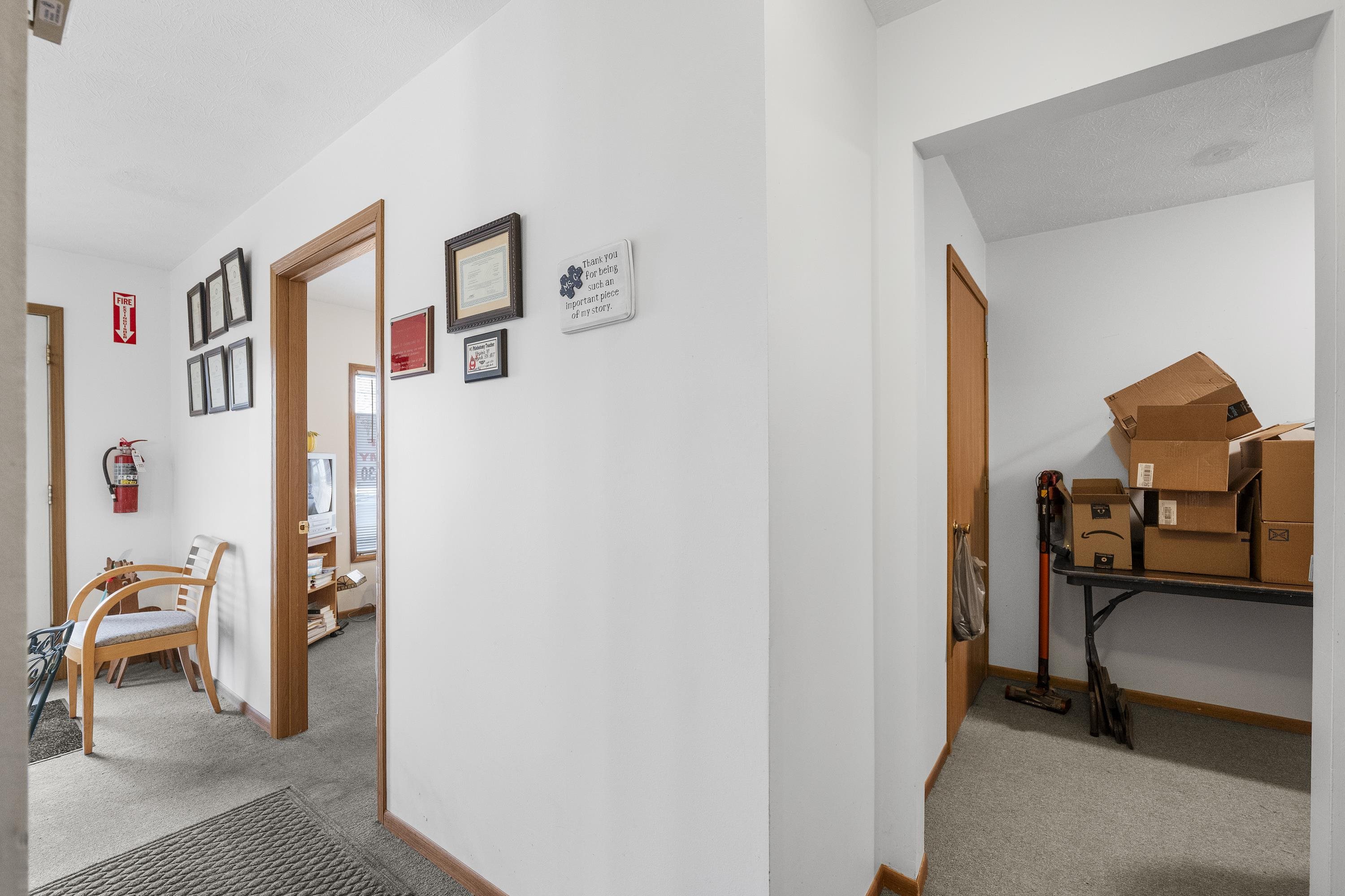 https://zimg.paragon.ice.com/ParagonImages/Property/PH/AABRKY/60372/11/0/0/c523c334aa8aaa8e14bade9edf4645c6/0/6b7aeb10e8761dcc5c66c1373e1cec1e/60372-ad4ba032-46c6-46c4-951f-8f691b13e5dd.JPG