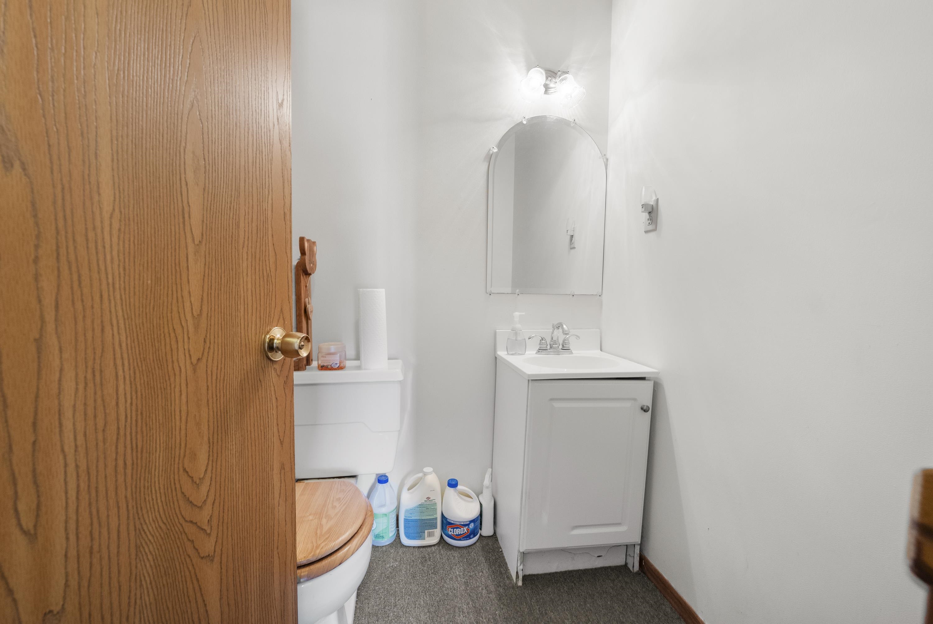 https://zimg.paragon.ice.com/ParagonImages/Property/PH/AABRKY/60372/12/0/0/cd059dcbc6016654c976df09a442892c/0/6b7aeb10e8761dcc5c66c1373e1cec1e/60372-f0c2669b-9d00-4052-bd65-eef9b143acc2.JPG