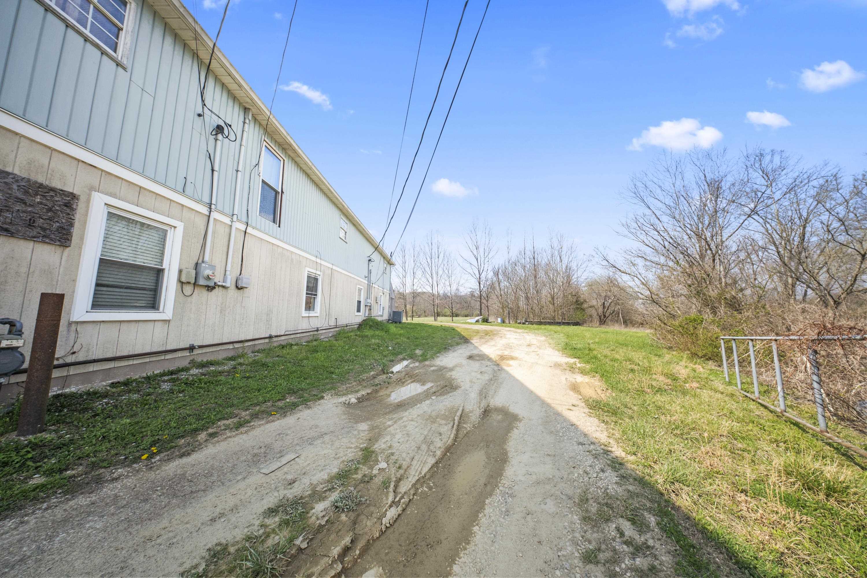 https://zimg.paragon.ice.com/ParagonImages/Property/PH/AABRKY/60378/6/0/0/3fe9c3e9401adcd8444b27ea5ceca9eb/0/26816e72a70d02810353f66cfed0e26a/60378-0fa16a44-037f-49f7-ac41-268d9366bc46.JPG