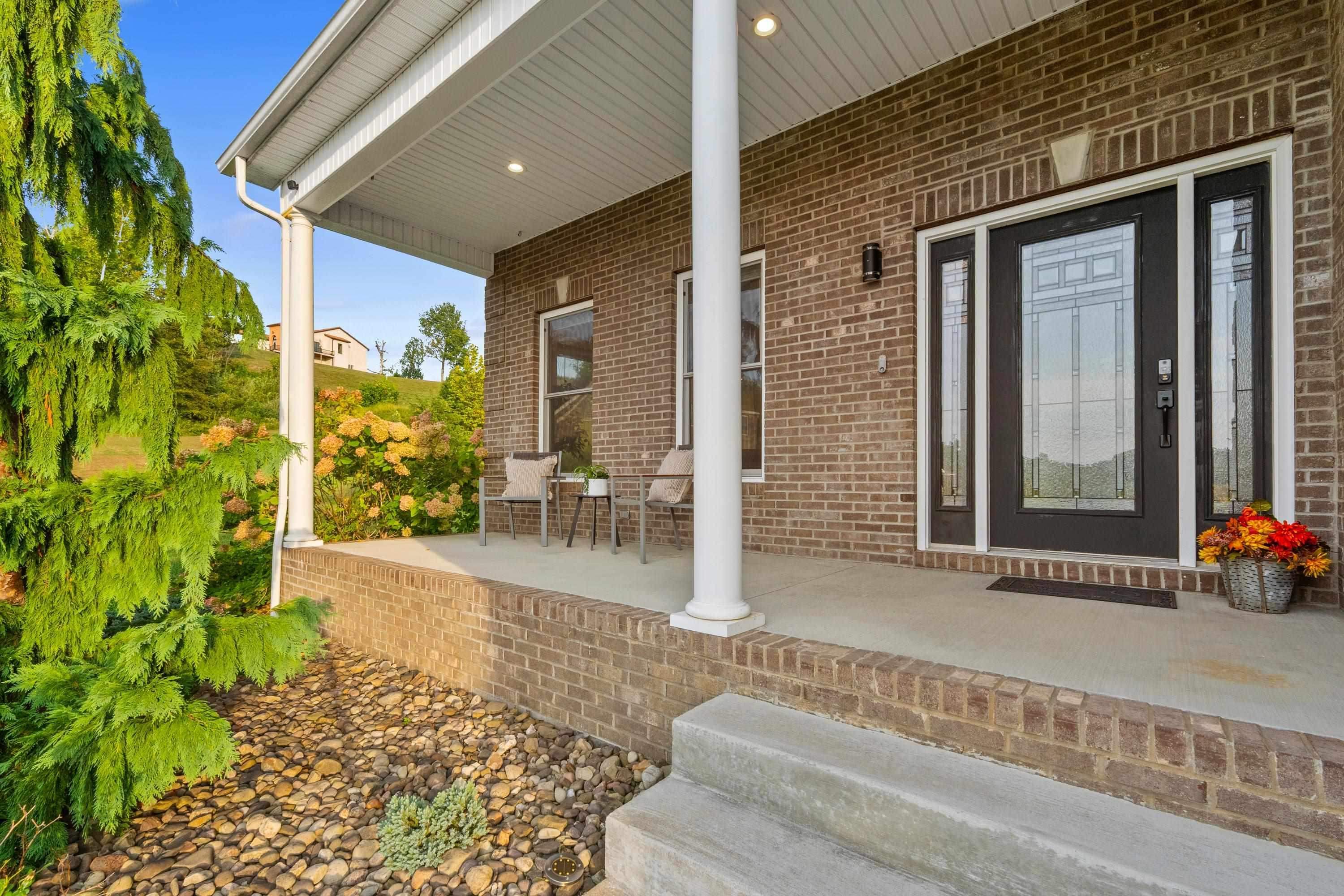 https://zimg.paragon.ice.com/ParagonImages/Property/PH/AABRKY/60387/3/0/0/5895568d83f52f94b9760e6c040946ce/0/f09db857e57813e1e846d170a17a70ef/60387-da4f966b-76df-4f41-8dfd-33fc9caaa68b.JPG