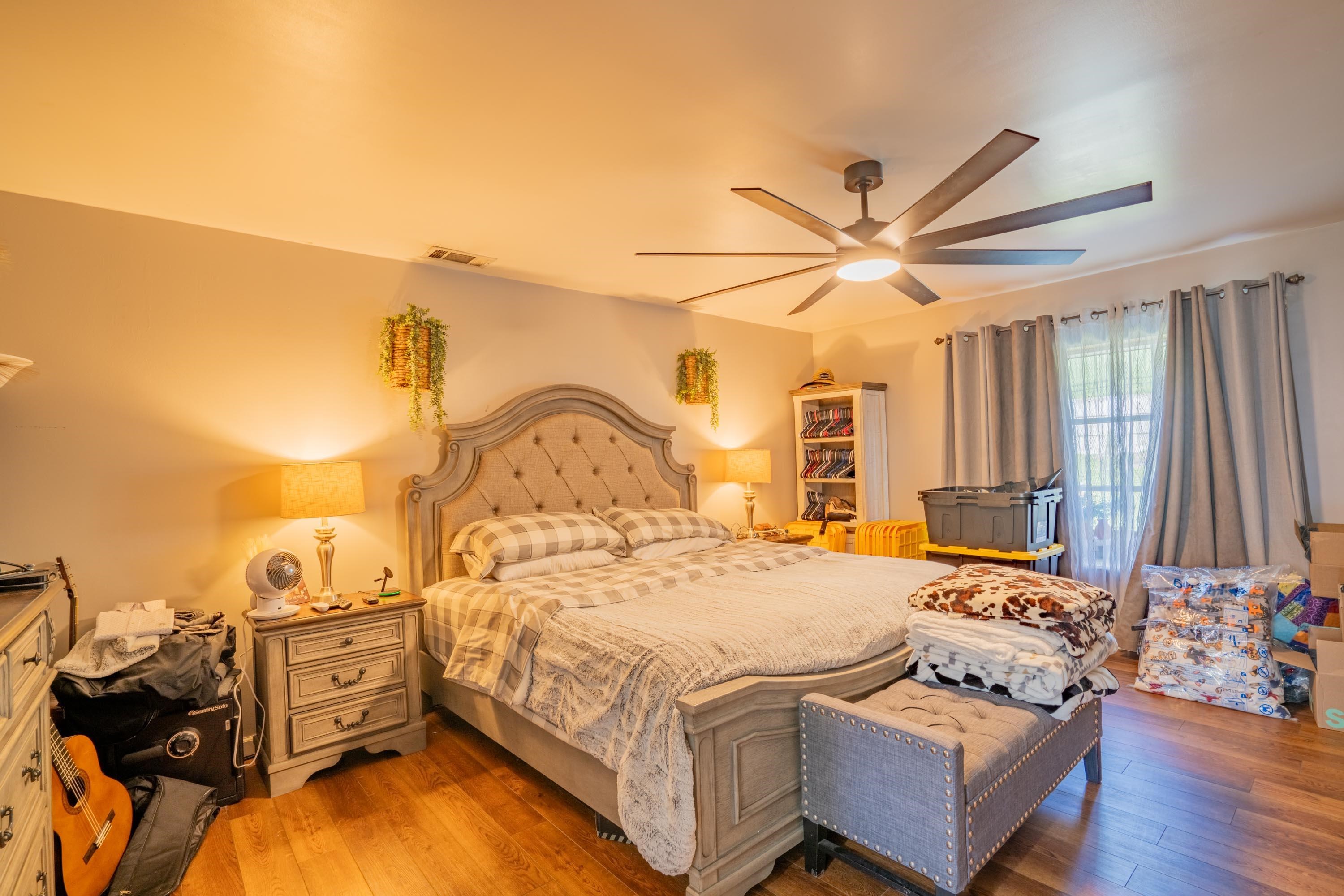 https://zimg.paragon.ice.com/ParagonImages/Property/PH/AABRKY/60395/9/0/0/0aba368cdf7131b76cf27937b5f29bb5/0/cf1d3ec077da5e72b4fb7b7f632e6227/60395-4a9b3ff9-4102-4a95-906d-9babc4c5a66c.JPG