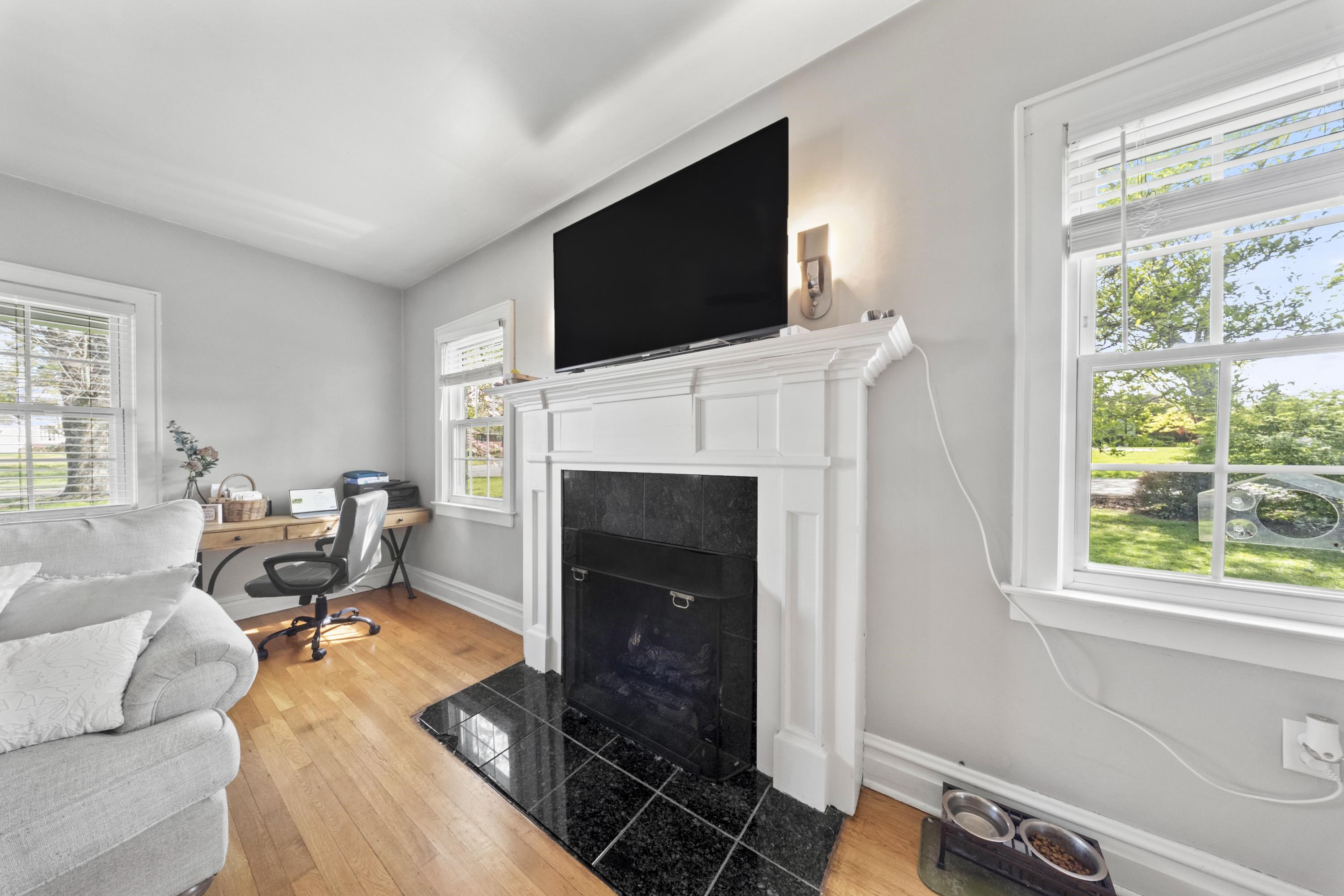 https://zimg.paragon.ice.com/ParagonImages/Property/PH/AABRKY/60399/5/0/0/4b118c74d3e03cba0373d538e6e25a5e/0/1be2b67bcdda14085ecf446370021154/60399-3b244e3c-412d-4810-b9ef-f08b67e9b493.JPG
