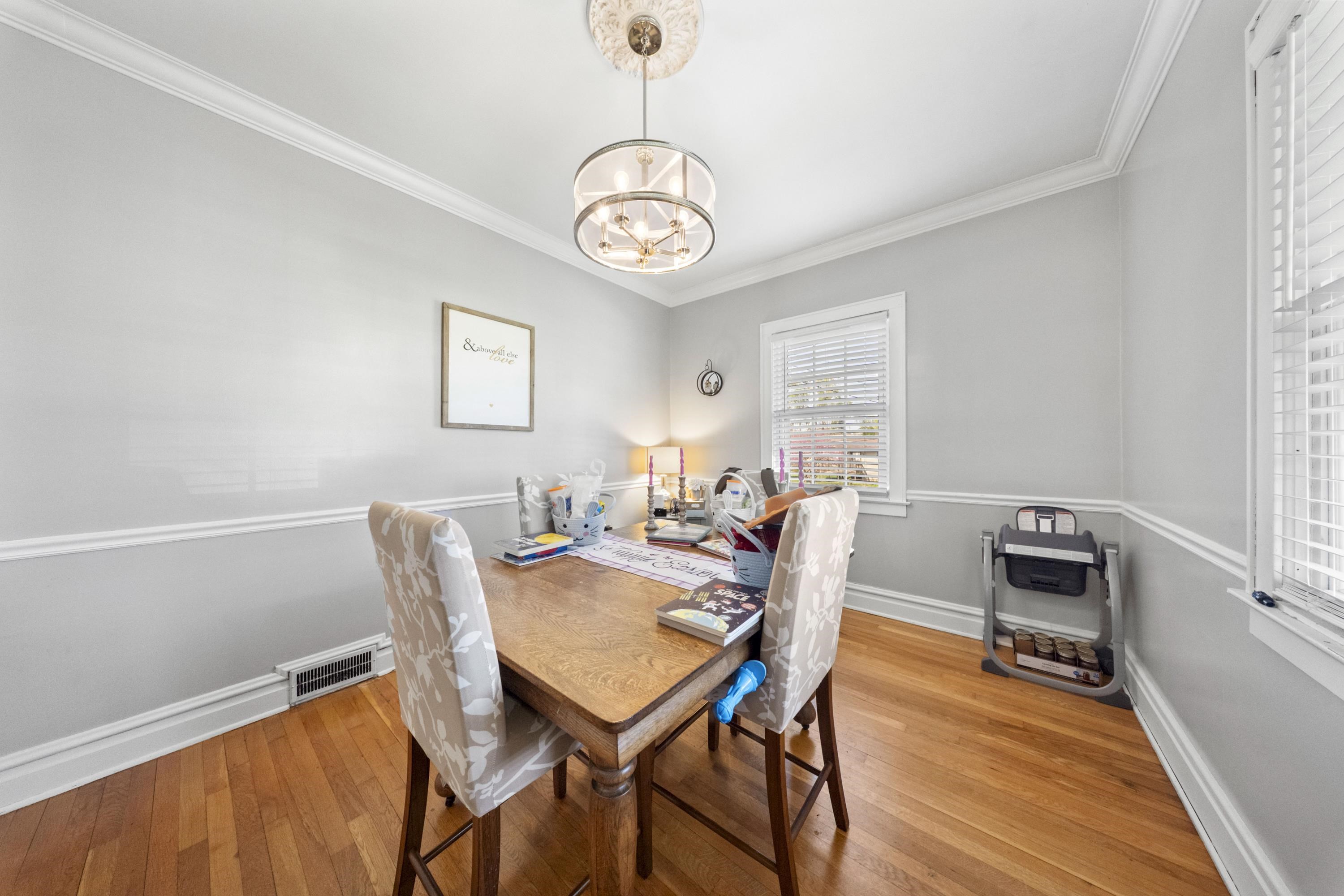 https://zimg.paragon.ice.com/ParagonImages/Property/PH/AABRKY/60399/8/0/0/55fbccec6220ea37d6e6eb7391ff12b4/0/1be2b67bcdda14085ecf446370021154/60399-340a3a19-8842-477c-b82b-667f9db9aff1.JPG