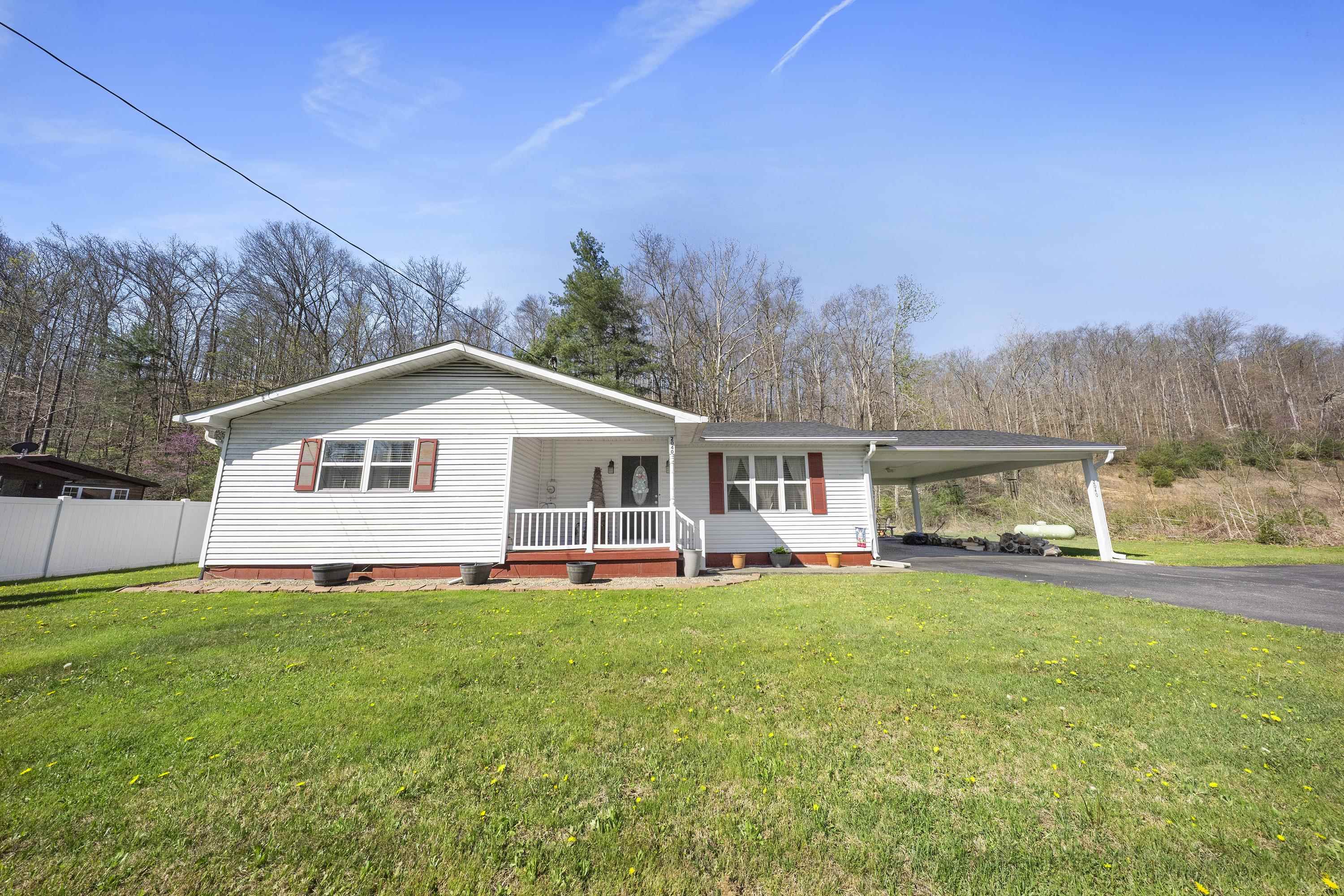 https://zimg.paragon.ice.com/ParagonImages/Property/PH/AABRKY/60405/1/0/0/1cb820eb722d63554d5138425660de90/0/7bb24a550932158a04b2ca7c545eaf94/60405-0dfc7587-2f74-4198-aa9d-76f873b763c8.JPG