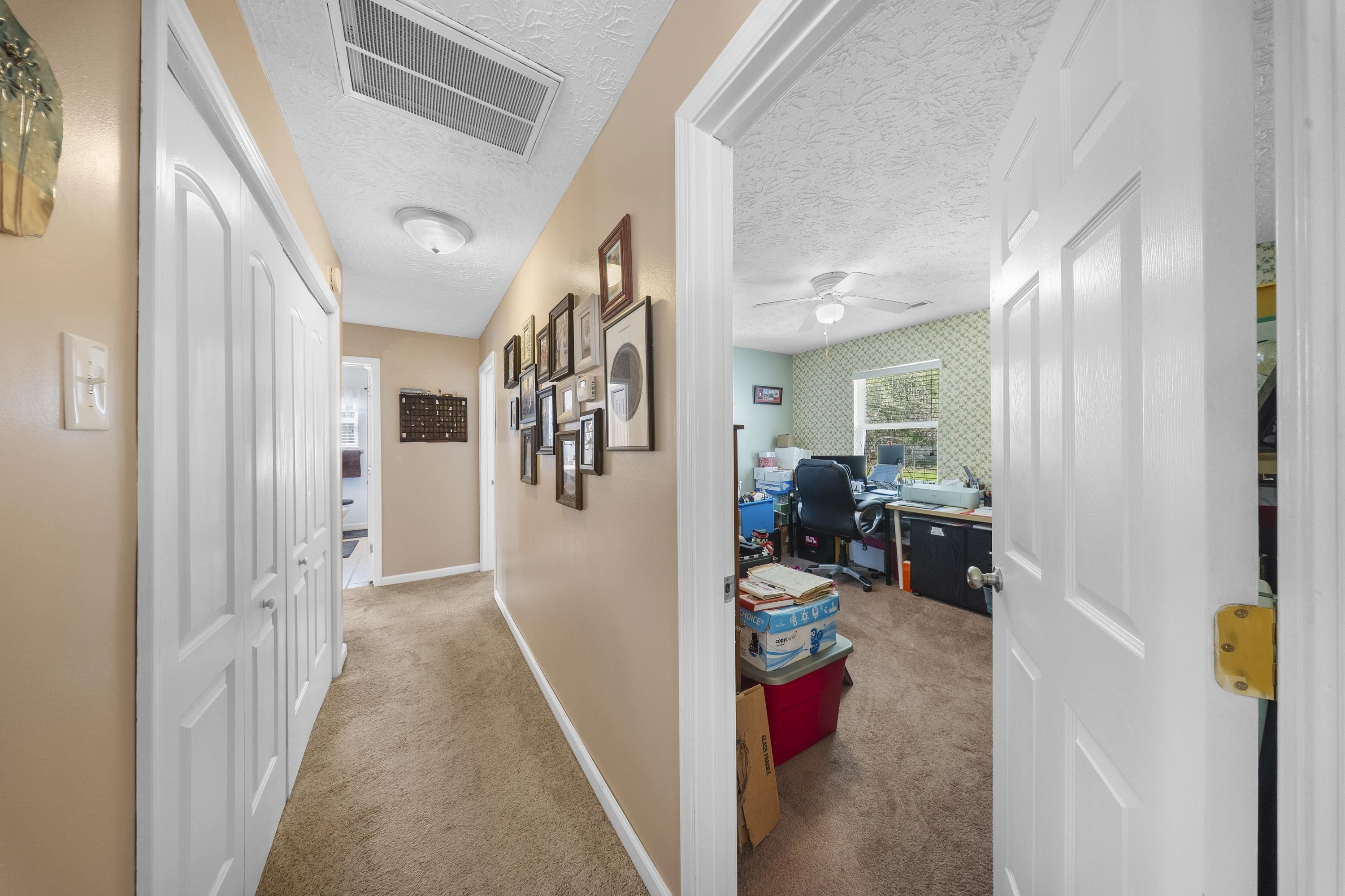 https://zimg.paragon.ice.com/ParagonImages/Property/PH/AABRKY/60405/13/0/0/375af1037e2c9b2321bdec2c1bfdc646/0/7bb24a550932158a04b2ca7c545eaf94/60405-8d9184ea-a86b-48af-b5a3-940dc0daa7ad.JPG