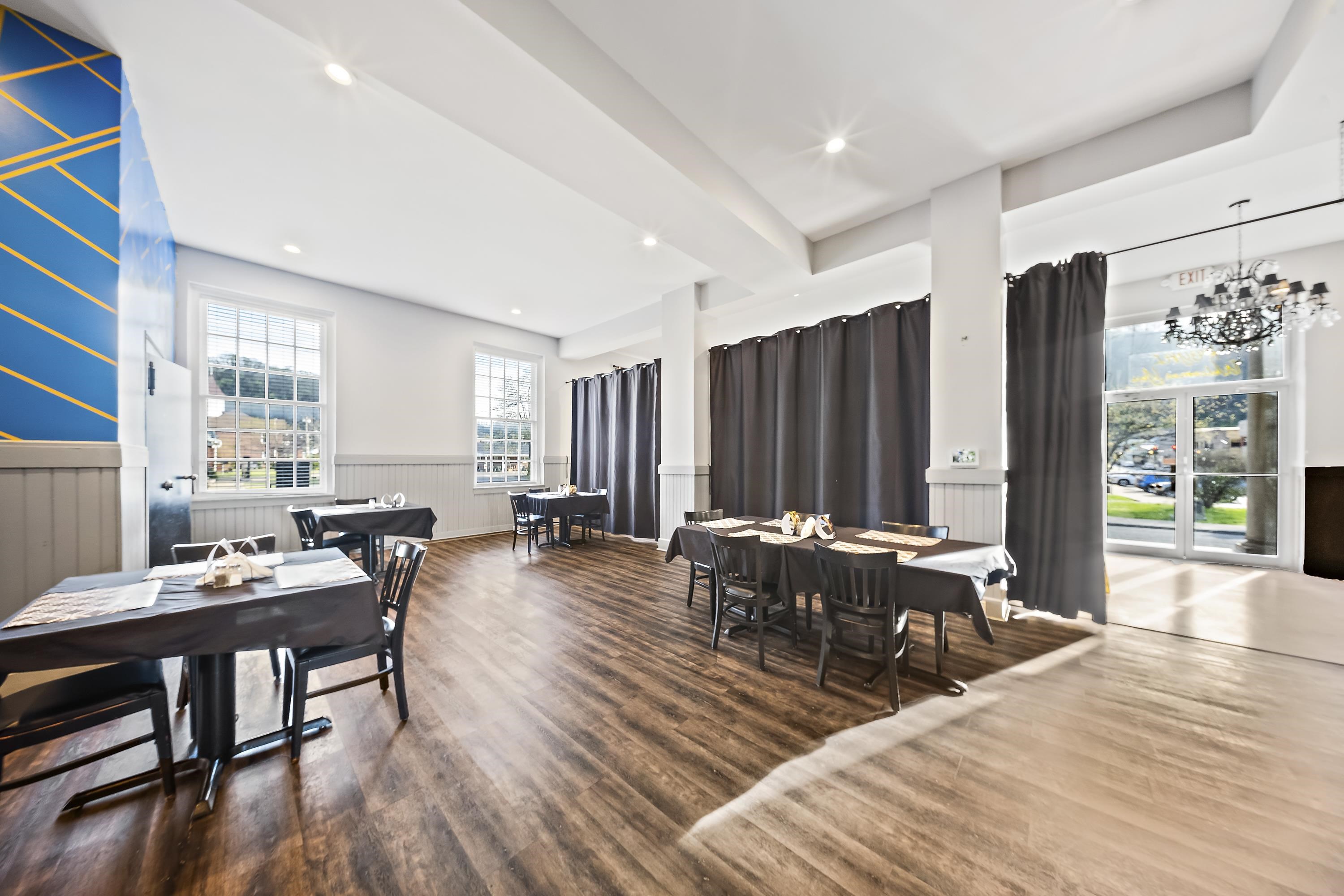 https://zimg.paragon.ice.com/ParagonImages/Property/PH/AABRKY/60444/10/0/0/0c4b6c251c2c9dacf9a62e55ea8ef0e6/0/2d87862fc79dc2924fd90db414585b63/60444-c9e13184-cece-496b-9c4c-ee2289c8c963.JPG