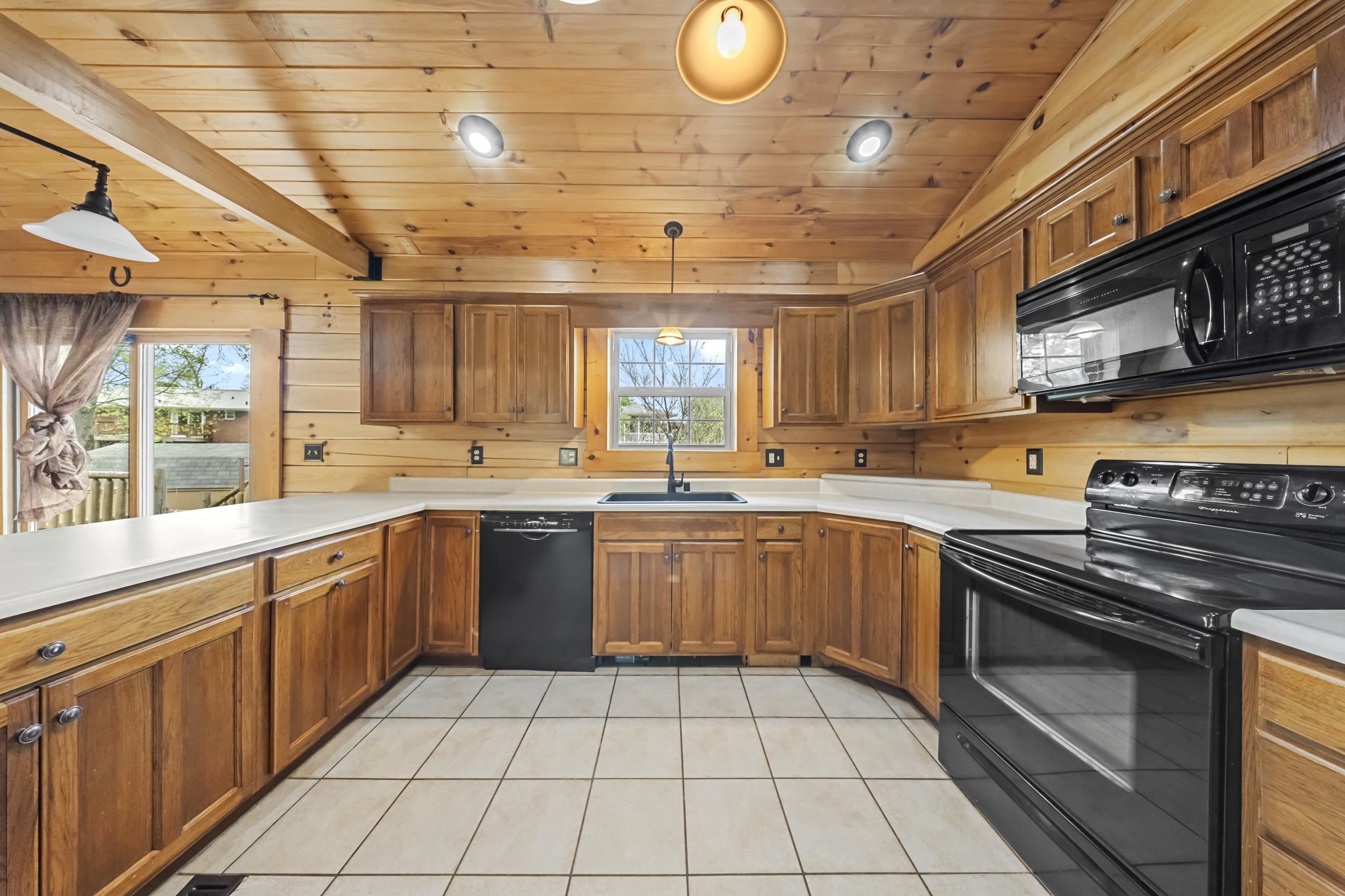https://zimg.paragon.ice.com/ParagonImages/Property/PH/AABRKY/60450/10/0/0/ae6fdb602826f617f847197df73be2b0/0/4564ad08d0564877ea216dada237b198/60450-1a4c847a-7581-4d8a-b98f-28dadce09098.JPG