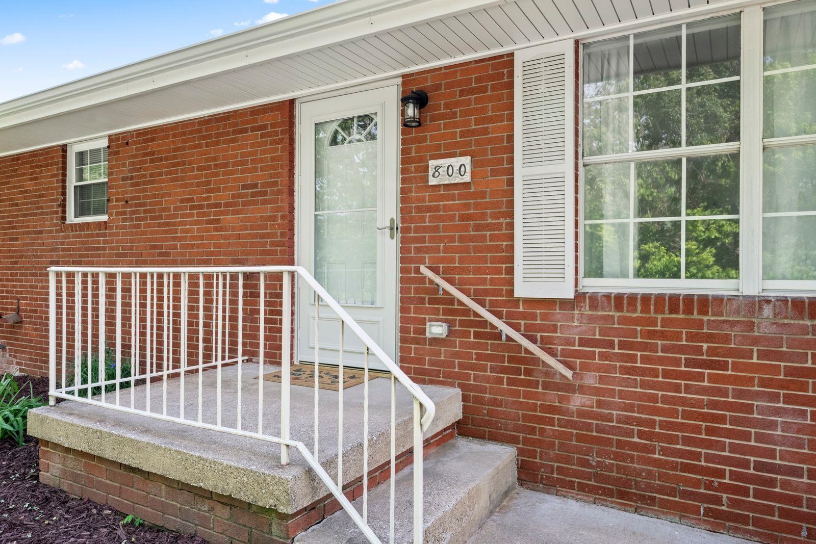 https://zimg.paragon.ice.com/ParagonImages/Property/PH/AABRKY/60476/1/0/0/fd8d8e775cc50d9946508d524410514e/0/106c98b6d7b65186130196b7f459152a/60476-d83065b4-4c26-41e0-bd47-c54838af3ba7.JPG