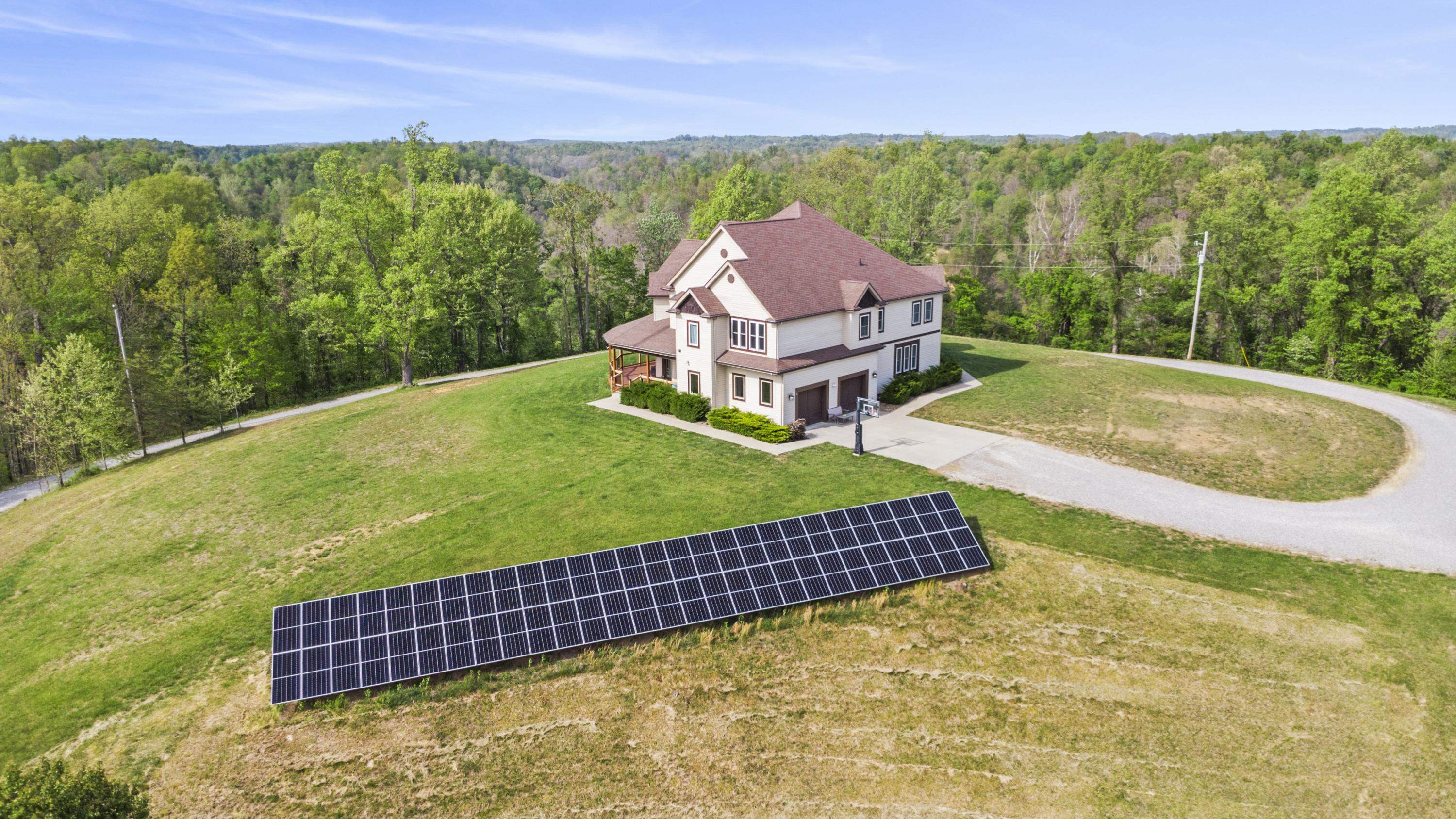 https://zimg.paragon.ice.com/ParagonImages/Property/PH/AABRKY/60481/2/0/0/df509235244aca89287ac61ff133d352/0/1d87afc85c0e5f907fa71151a4b9f43f/60481-d64e49bf-973b-4ee1-a0be-74c044e5775d.JPG