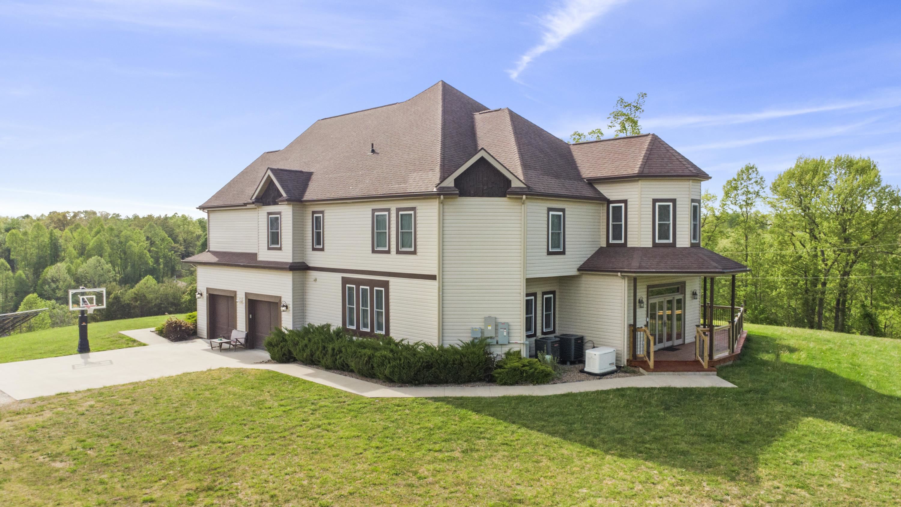 https://zimg.paragon.ice.com/ParagonImages/Property/PH/AABRKY/60481/4/0/0/4df5de3381a2f03af36d3b3de8a23855/0/1d87afc85c0e5f907fa71151a4b9f43f/60481-342f153c-8bed-4c3c-a5f4-a0cb9701a54c.JPG