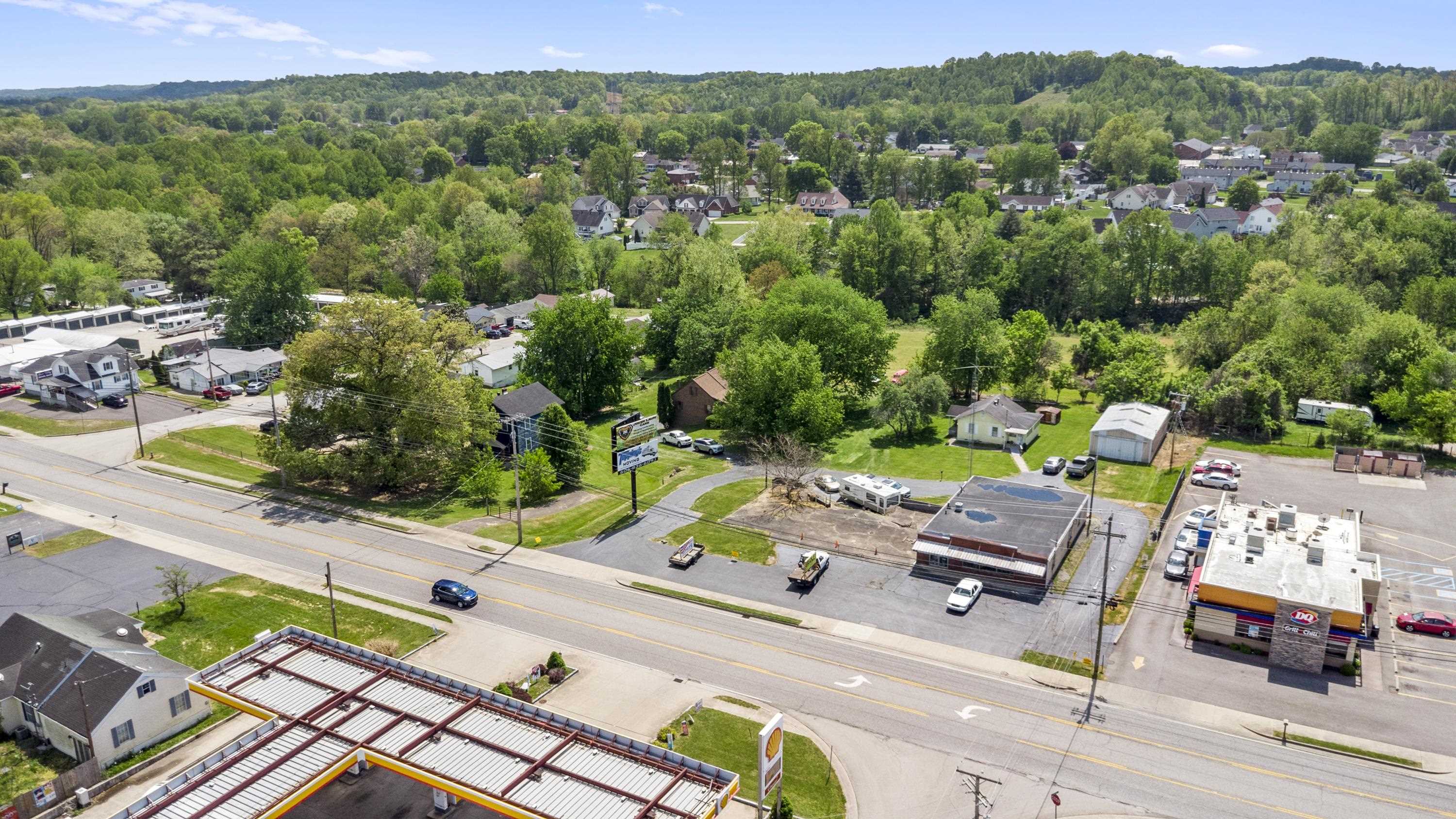 https://zimg.paragon.ice.com/ParagonImages/Property/PH/AABRKY/60499/1/0/0/00e05d8e1ed3e7b61ec835b9ccbfe066/0/80ec67ce481846e4c90e9ee9e740d586/60499-d3805a60-db01-42b2-b695-a05c636be011.JPG