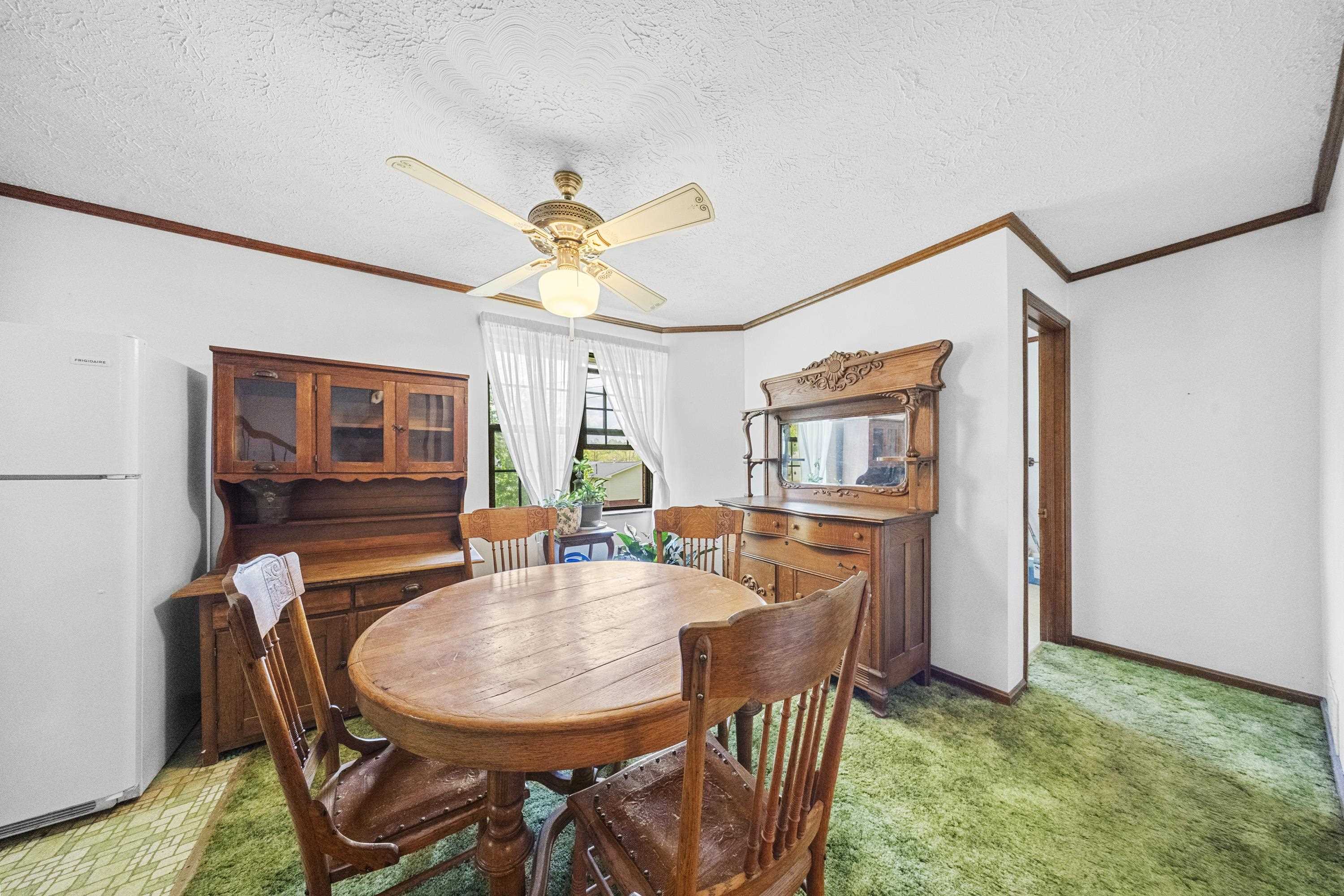 https://zimg.paragon.ice.com/ParagonImages/Property/PH/AABRKY/60499/14/0/0/876dc0c076672dd74c4f1b34667a76b2/0/80ec67ce481846e4c90e9ee9e740d586/60499-d33a74cd-c0b9-4114-9792-45f9f83b6e2f.JPG