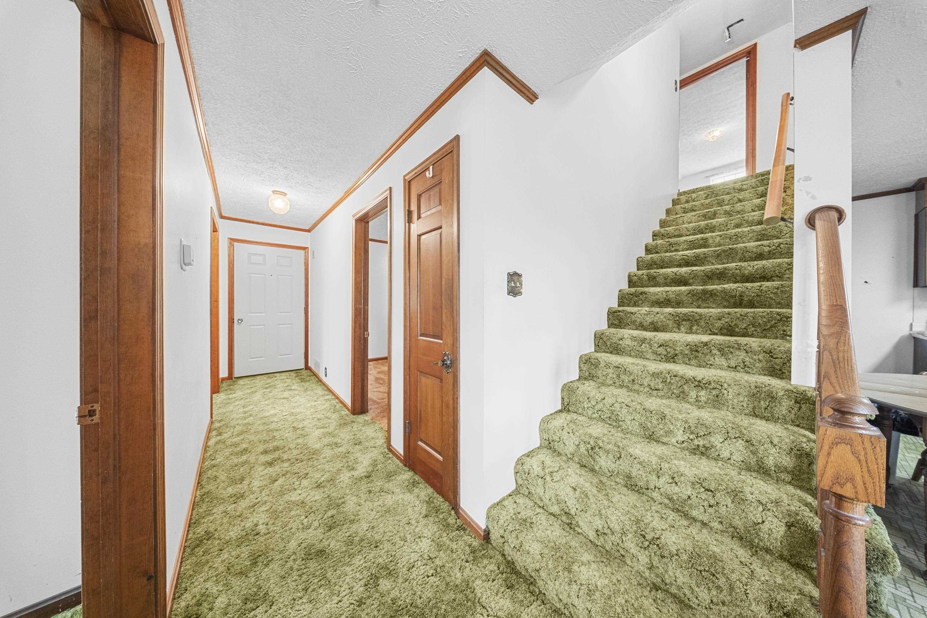 https://zimg.paragon.ice.com/ParagonImages/Property/PH/AABRKY/60499/15/0/0/003cb401266cc29b5b481c3381fb167a/0/80ec67ce481846e4c90e9ee9e740d586/60499-c22433d4-8d77-40a5-b35a-6ec262da7277.JPG