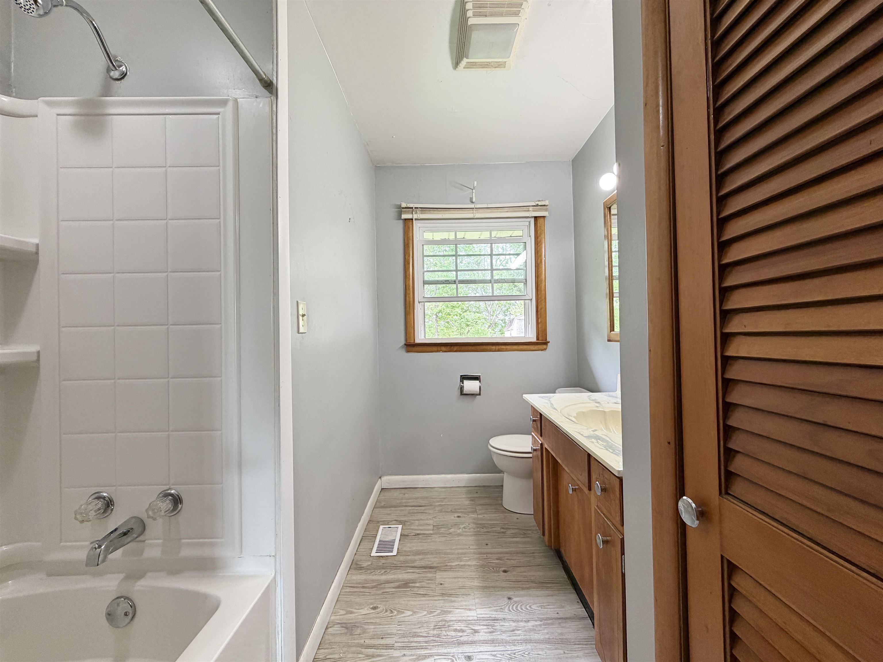 7716 Graydon Heights