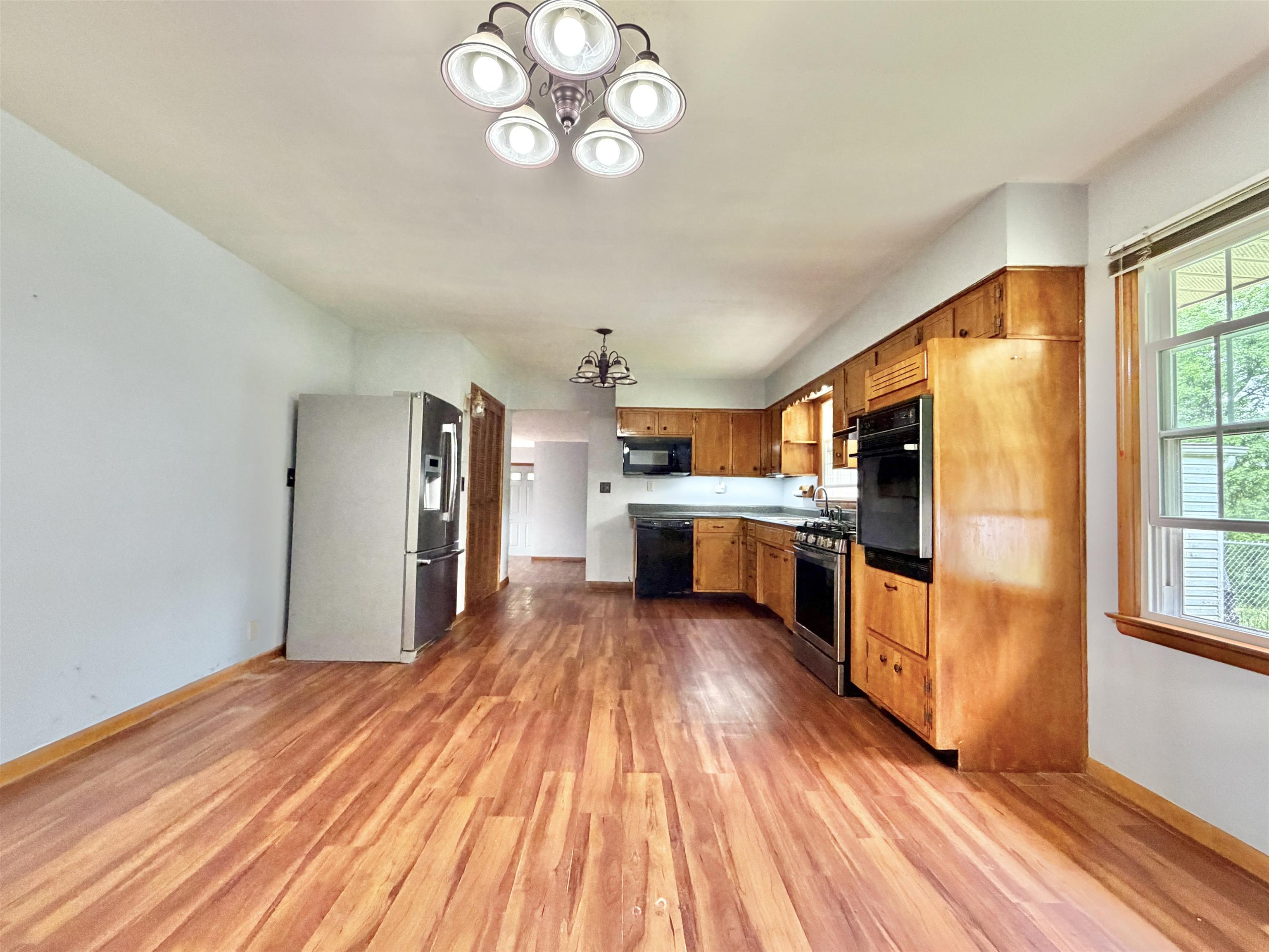 7716 Graydon Heights