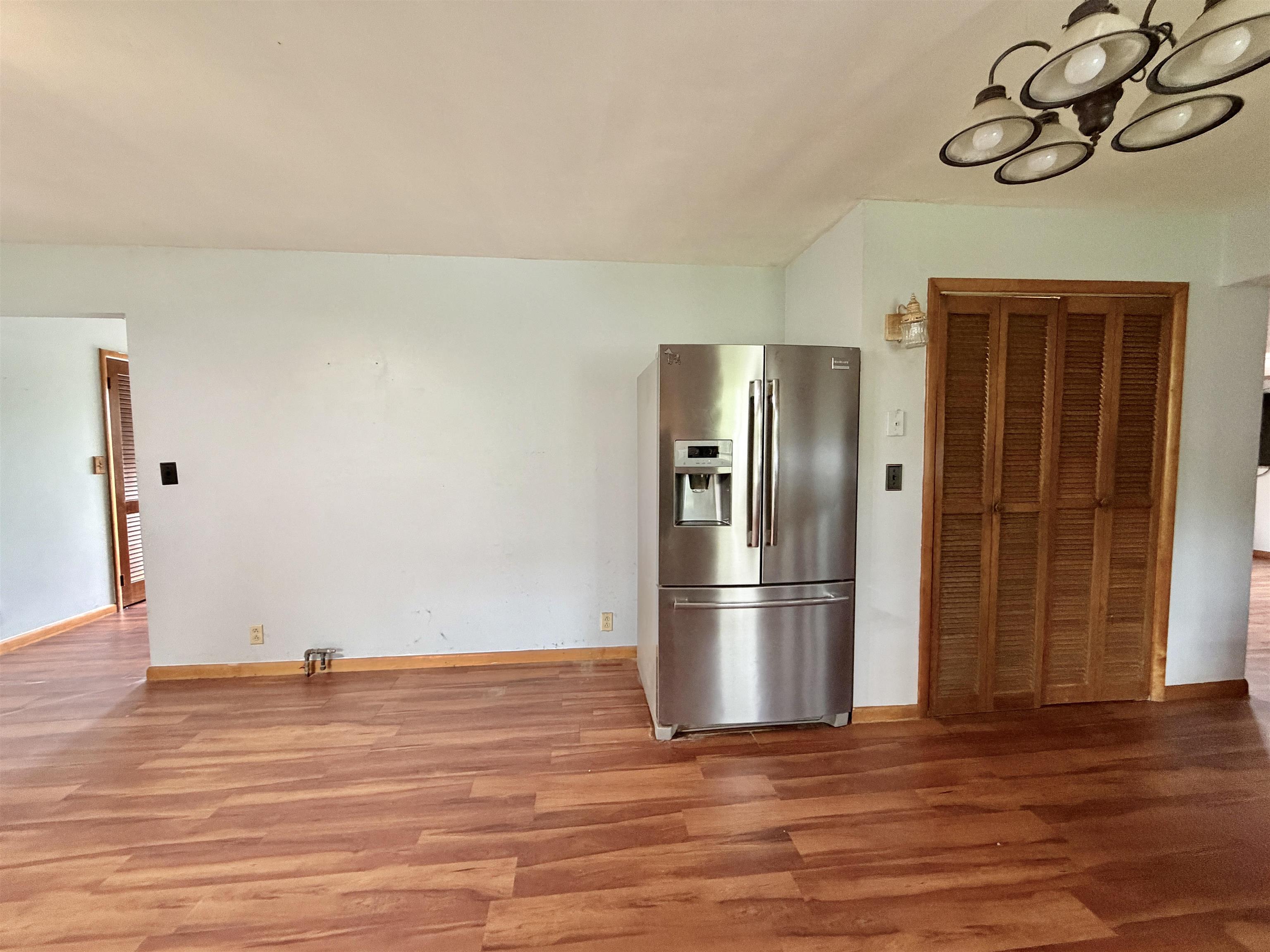 7716 Graydon Heights