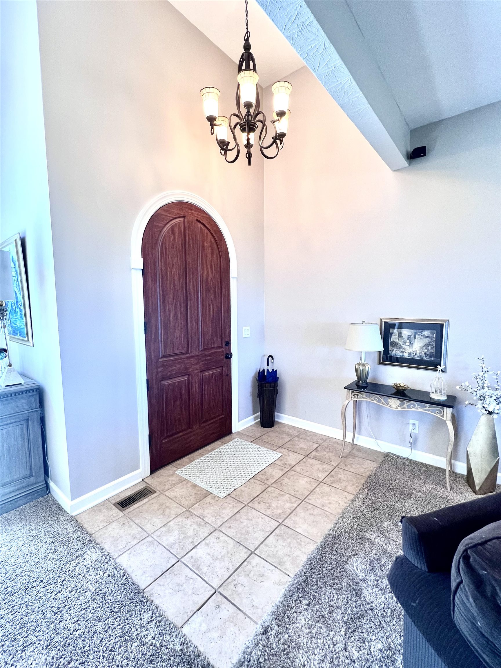 https://zimg.paragon.ice.com/ParagonImages/Property/PH/AABRKY/60510/2/0/0/2369ef7336d55fbac1902c4586adf57a/0/46374d17c700b8457f77fee71fcb9fbe/60510-3a821fb7-dd38-49fb-9575-58aa16426a79.JPG
