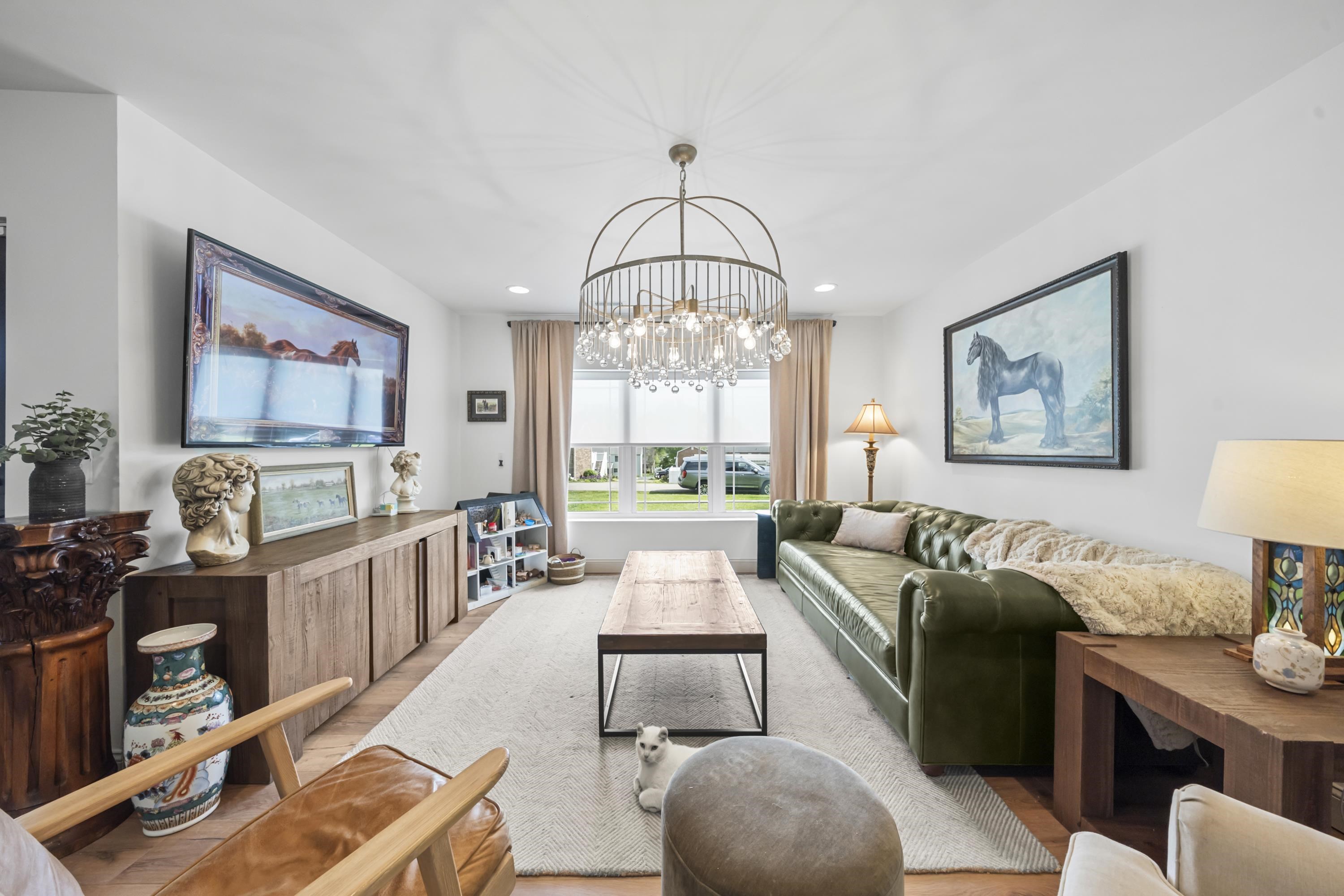 https://zimg.paragon.ice.com/ParagonImages/Property/PH/AABRKY/60512/5/0/0/57358d833bd35e417e66447cb921ecbc/0/e4a02d86443344082a57bccb63063552/60512-8fe81422-4763-4a9c-af44-17fe24b1666e.JPG