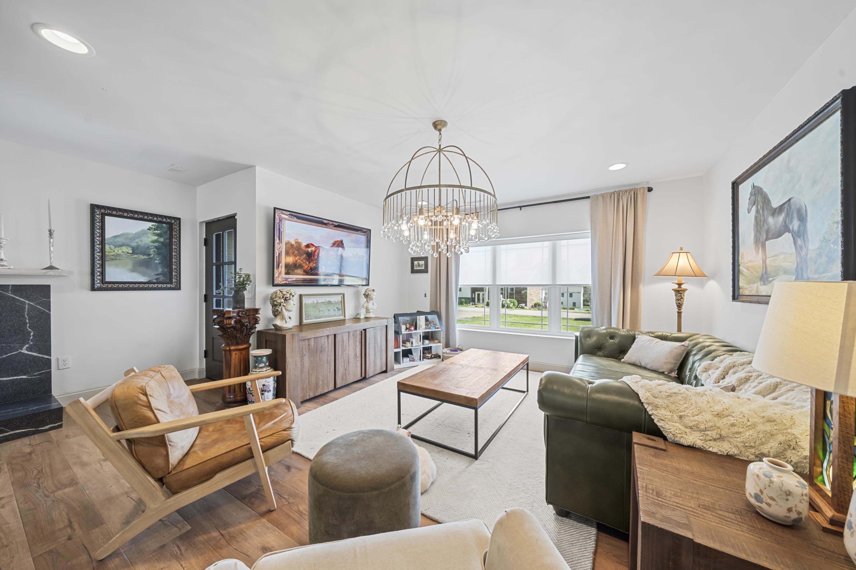 https://zimg.paragon.ice.com/ParagonImages/Property/PH/AABRKY/60512/6/0/0/8c12ff749340ac59245574220519dea4/0/e4a02d86443344082a57bccb63063552/60512-805d2590-afea-430c-a838-9c808ffeccb7.JPG