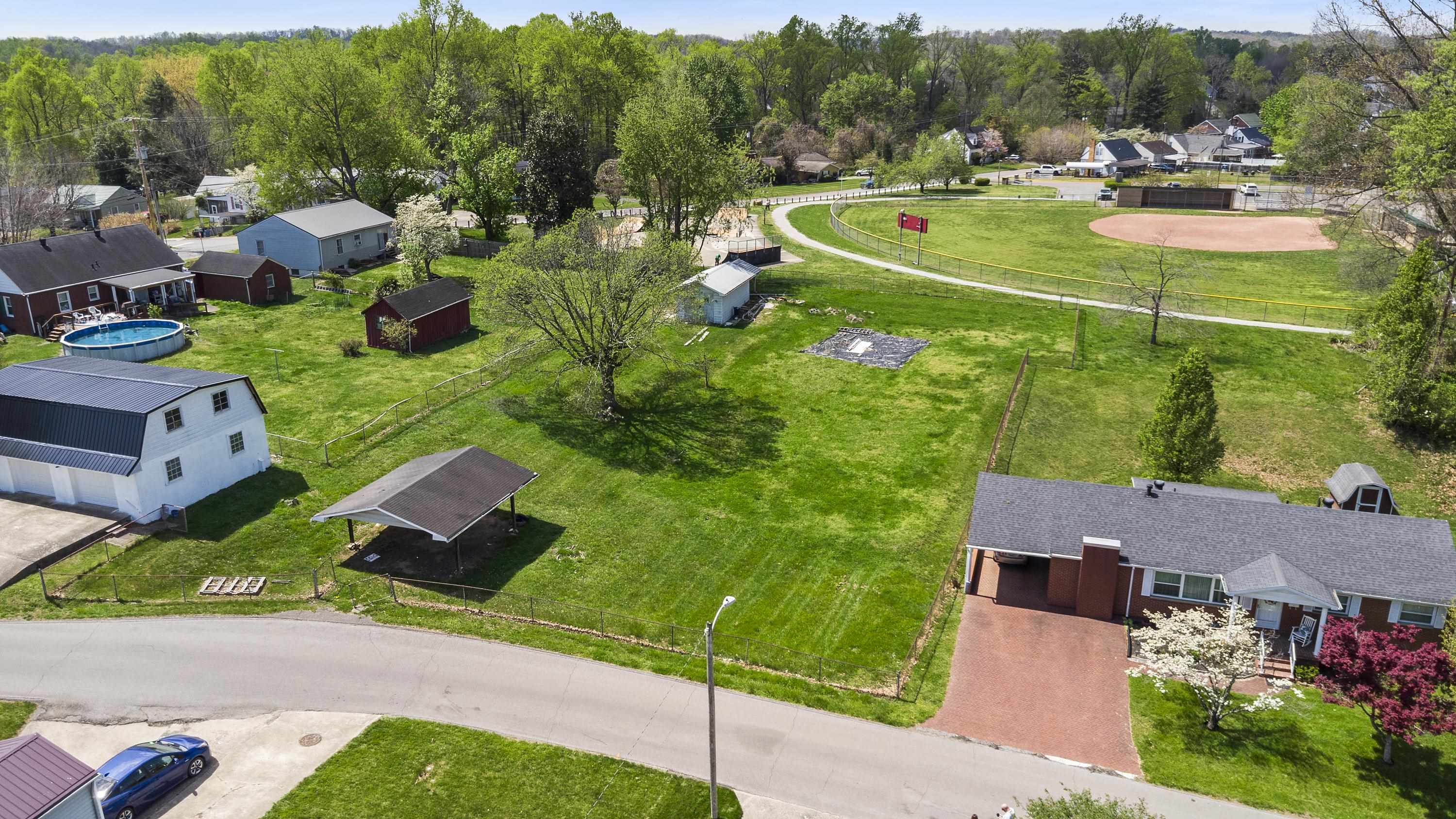 https://zimg.paragon.ice.com/ParagonImages/Property/PH/AABRKY/60543/3/0/0/5d8d1b1395217949390f00481c53a19f/0/700d99687e3e3669cbd8e001124b3fb7/60543-5d51633c-3bbd-4177-84d7-f132859c4bbd.JPG