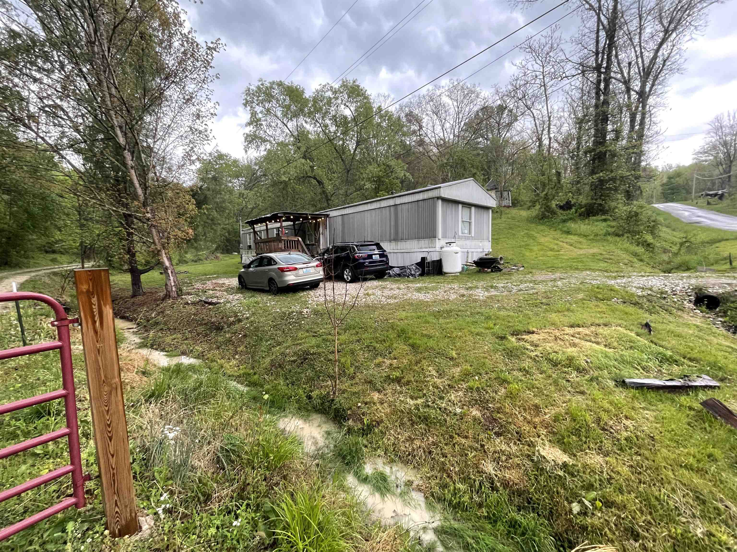 1229 Black Leg Road