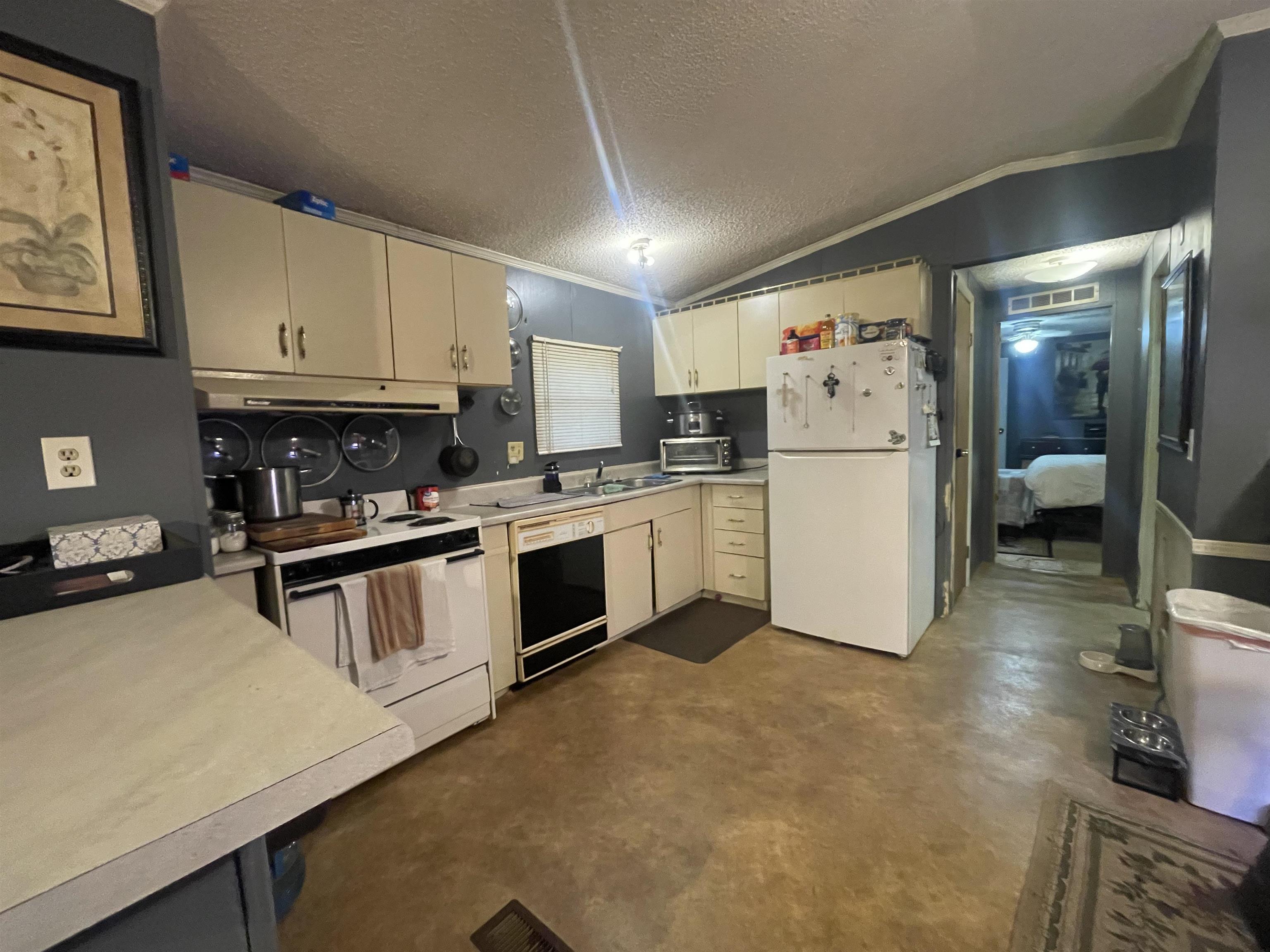 1229 Black Leg Road