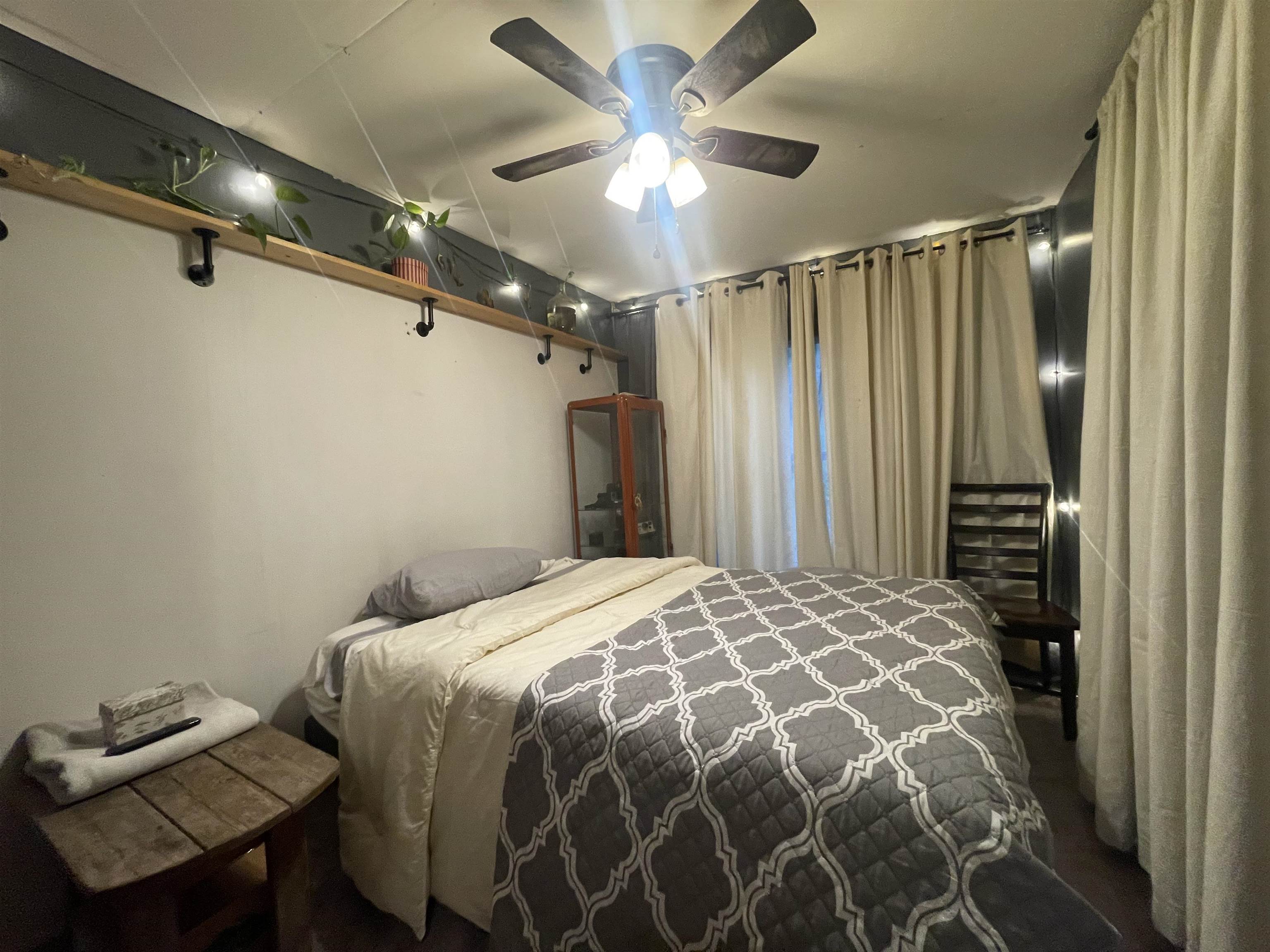 1229 Black Leg Road