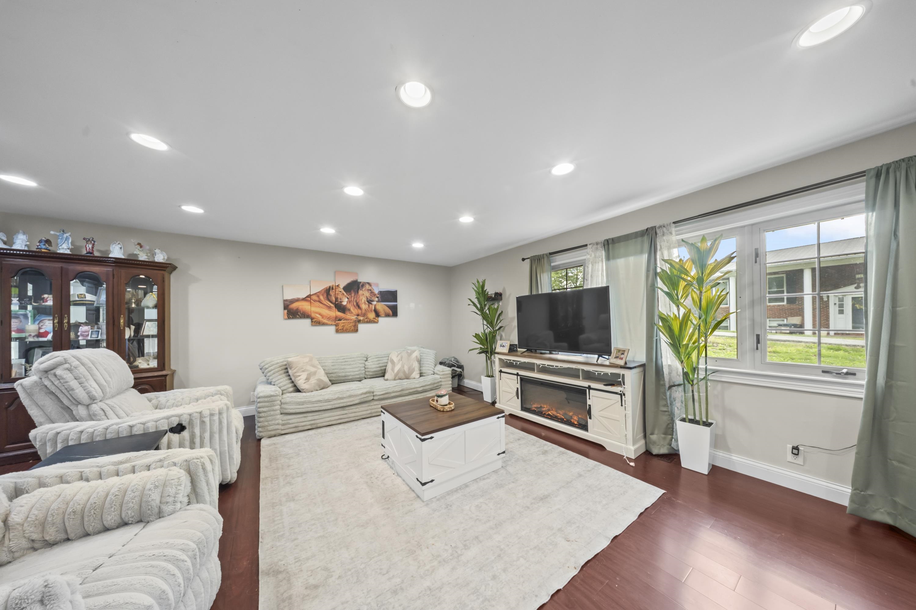 5438 Don Road