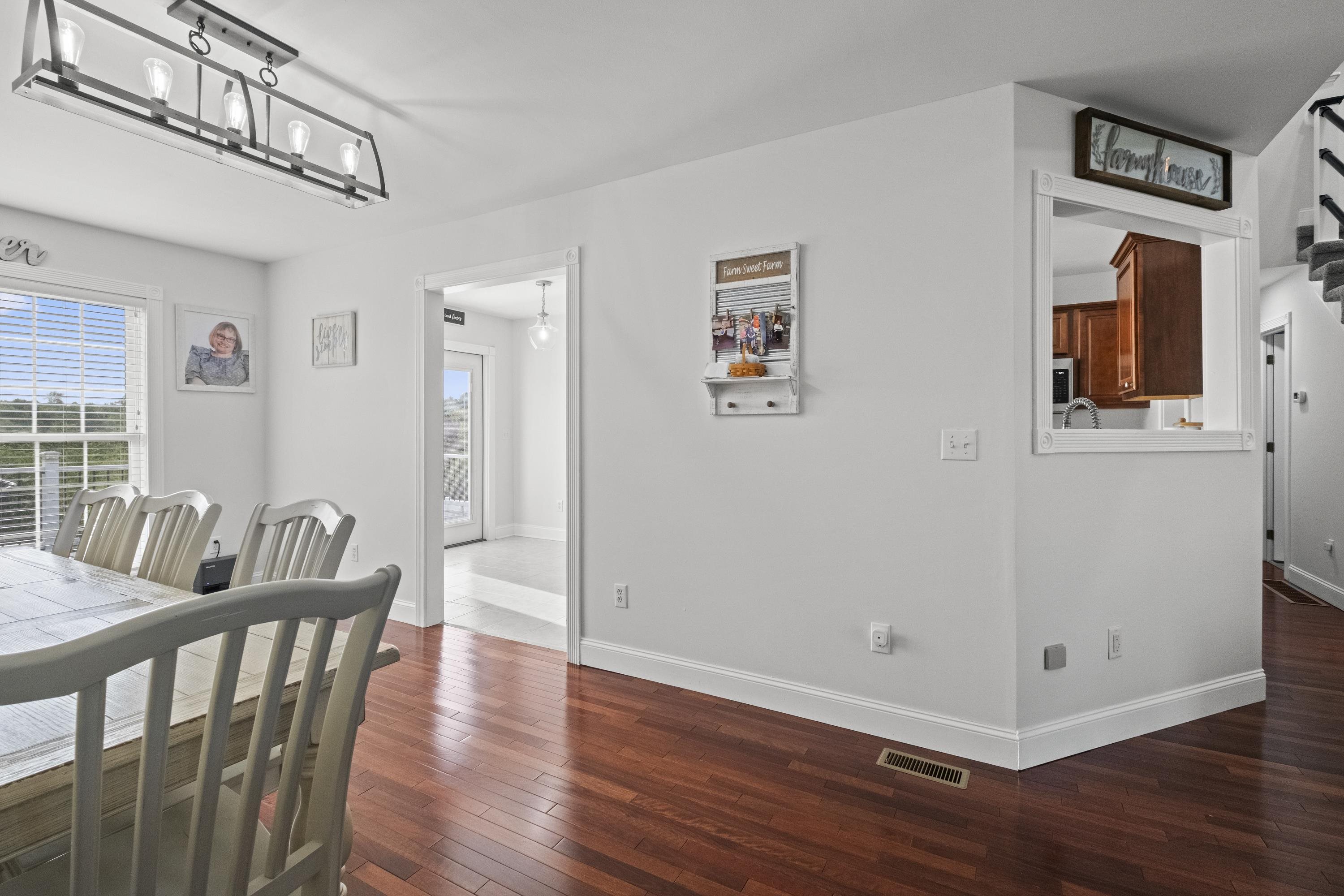 https://zimg.paragon.ice.com/ParagonImages/Property/PH/AABRKY/60557/10/0/0/ef112f4d5f4df2bb82ee82a137ce90a5/0/b82bea26433fc38afcd01fecc958d87c/60557-3f745a3b-110e-4b2a-88bc-8310a2952ef3.JPG