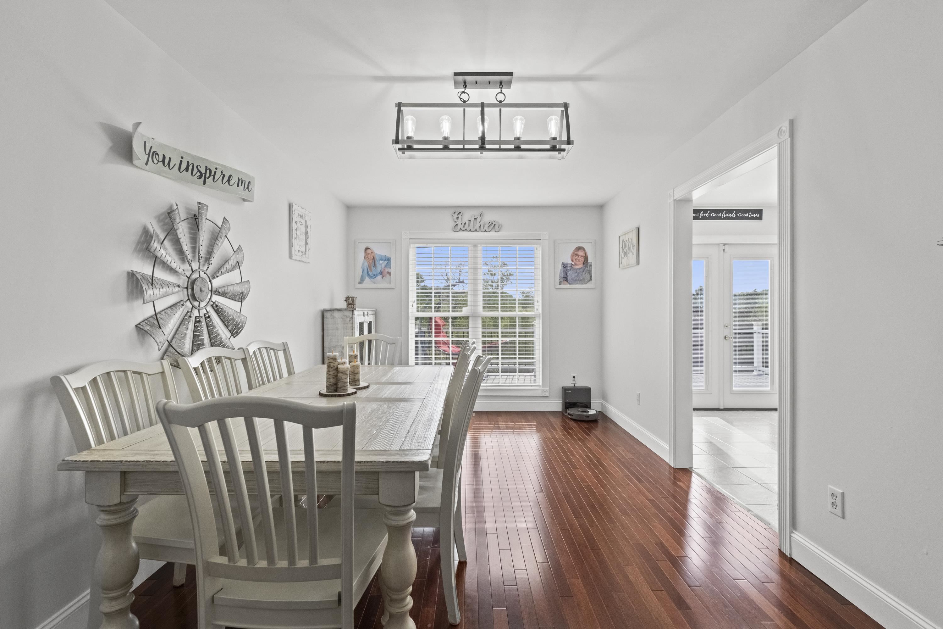 https://zimg.paragon.ice.com/ParagonImages/Property/PH/AABRKY/60557/9/0/0/5c6e89c6555a09b6af553924019f8e48/0/b82bea26433fc38afcd01fecc958d87c/60557-f8b75ee5-815e-404b-80cf-22cda0076940.JPG