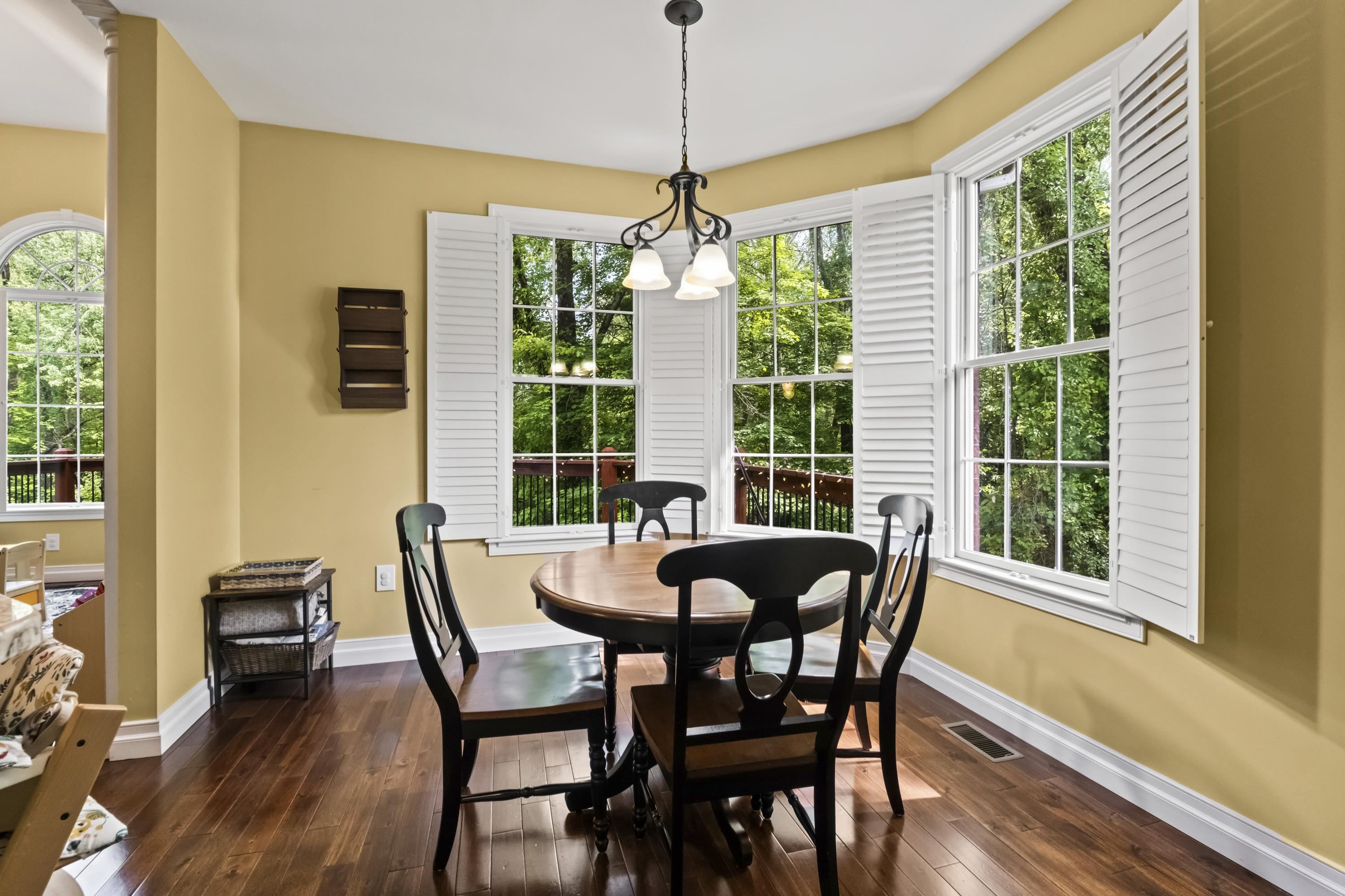 1257 Ivy Creek Road