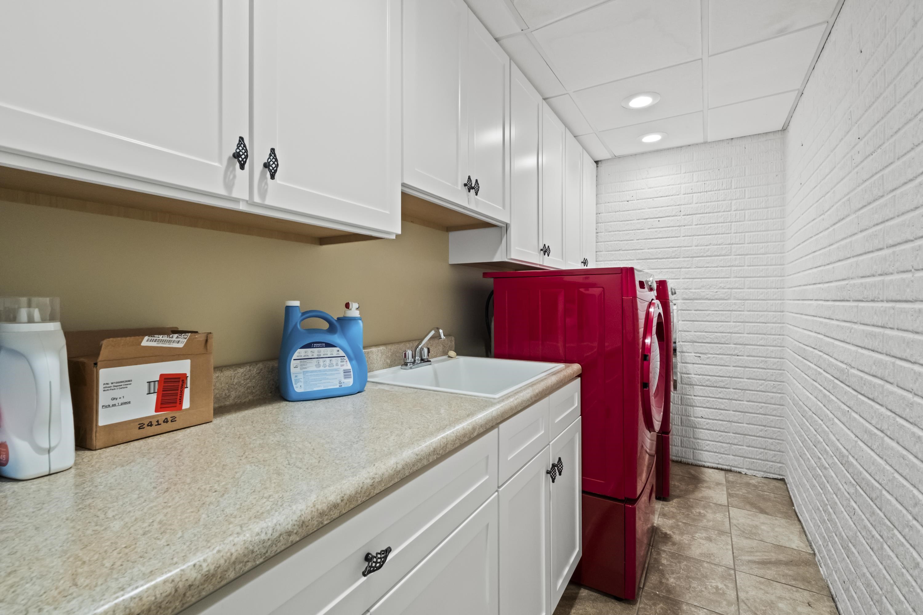 1257 Ivy Creek Road