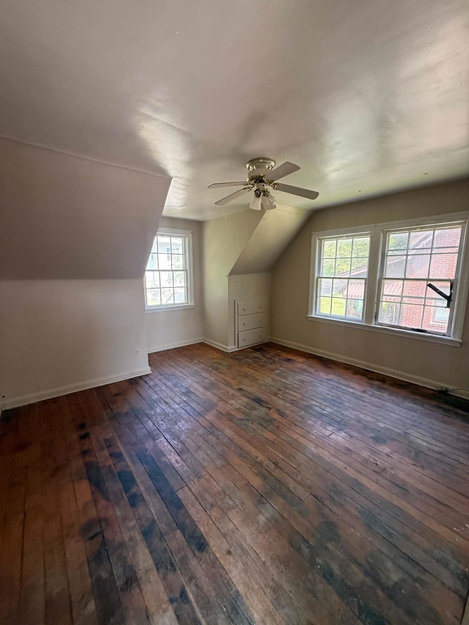 https://zimg.paragon.ice.com/ParagonImages/Property/PH/AABRKY/60577/3/0/0/0717ed0c978978d7be12ef2af1507eb2/0/2dace9db717849251c1978f41f6cd099/60577-de89ed62-6a0c-4fa6-bb02-355a8c97c3a6.JPG