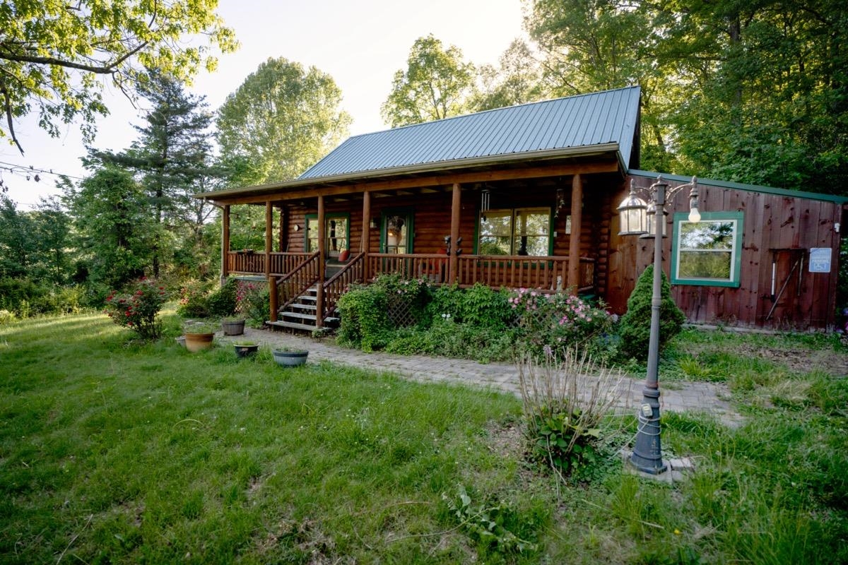 https://zimg.paragon.ice.com/ParagonImages/Property/PH/AABRKY/60579/4/0/0/c810289115b5afc7bfbc74d4c1312fcb/0/53e51ce8852936fda17d08f57aae076d/60579-e6e8ab93-19f0-414c-b68e-504dca0abafe.JPG