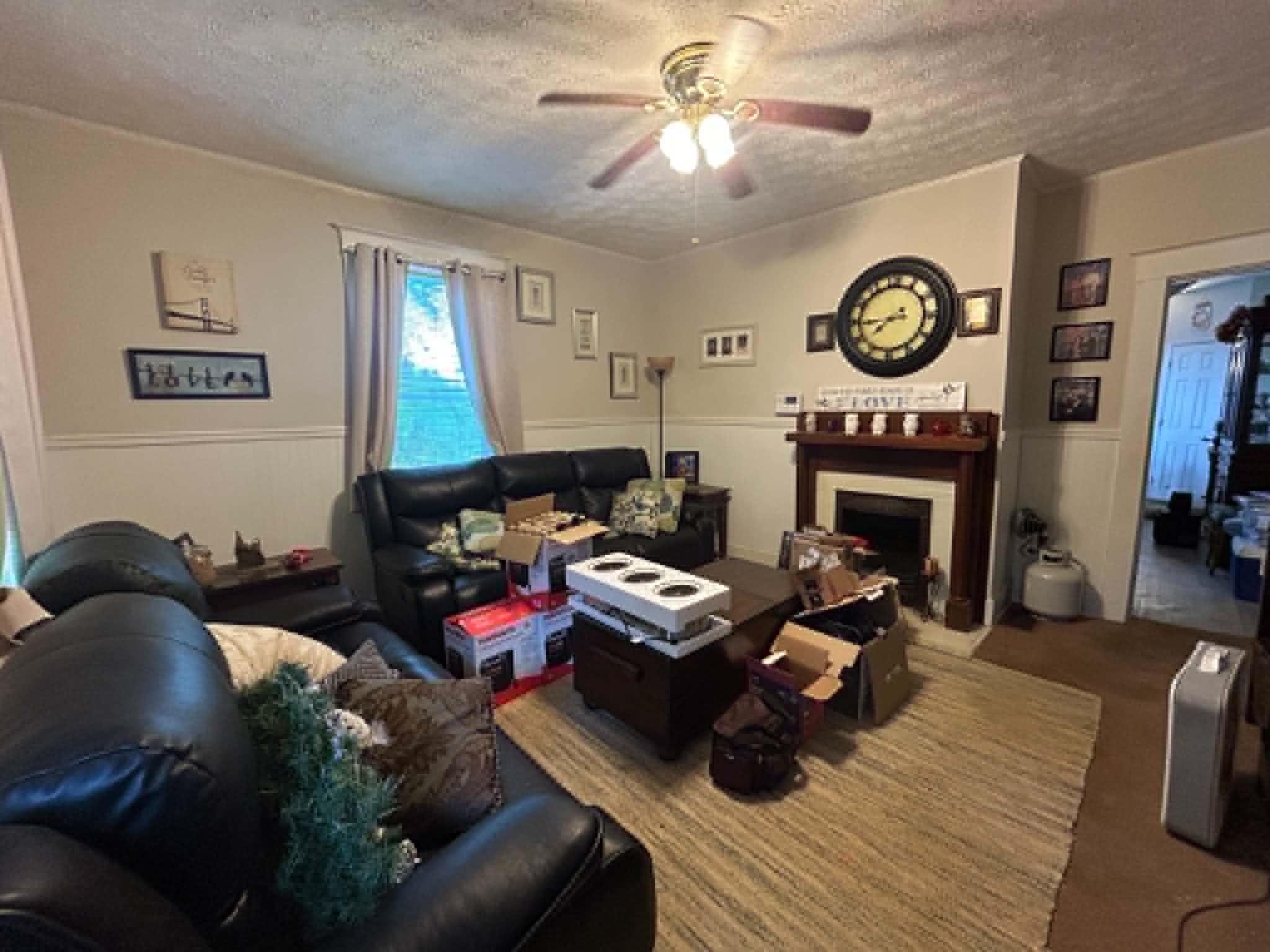 https://zimg.paragon.ice.com/ParagonImages/Property/PH/AABRKY/60586/8/0/0/8d256150c1edba601c5dbd05e2d8508a/0/65b96a44d660967a745a51a93f8e675b/60586-72252748-c40f-4f35-8119-c4dbda64a757.JPG