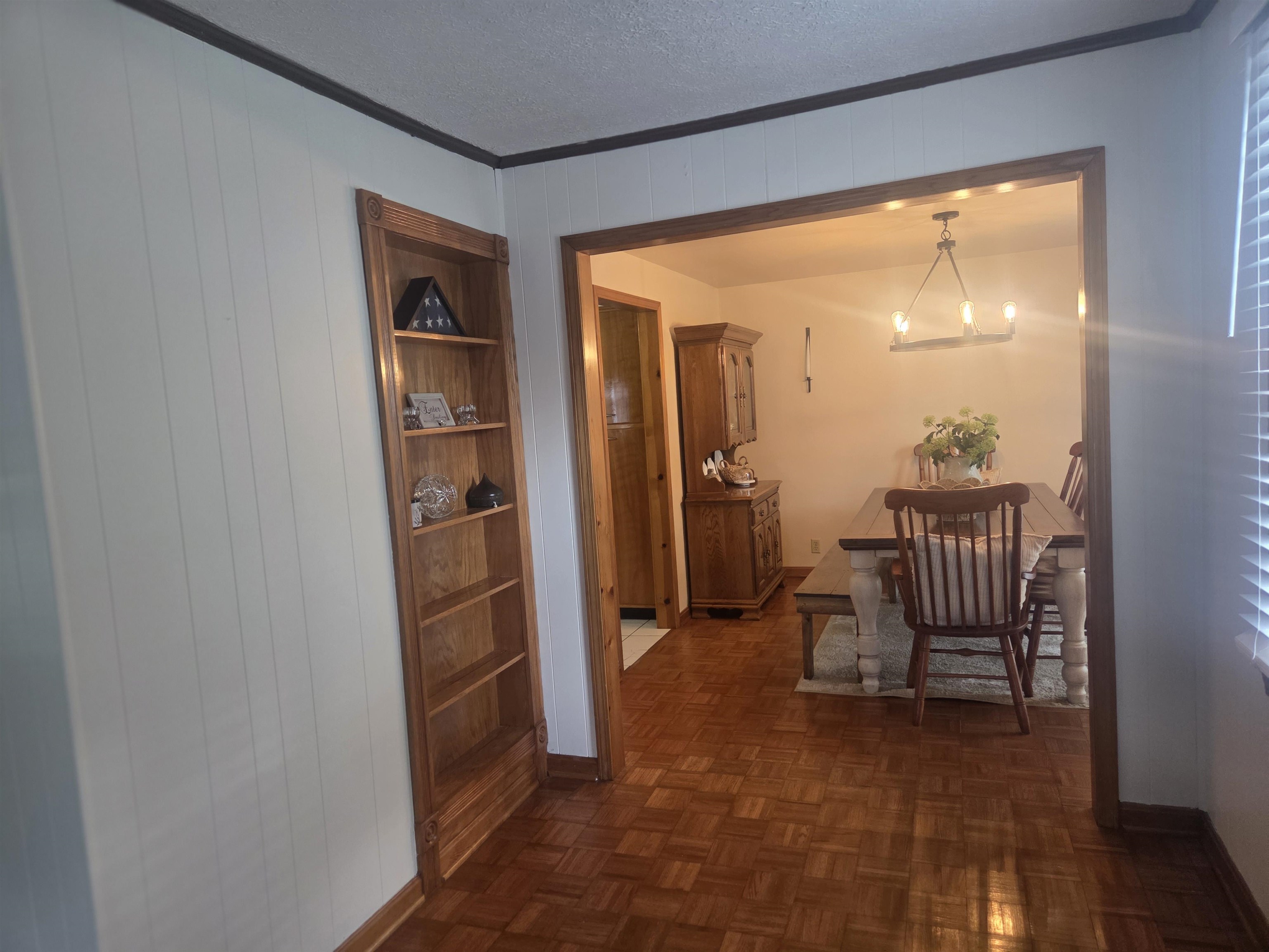 https://zimg.paragon.ice.com/ParagonImages/Property/PH/AABRKY/60590/9/0/0/e9456b49e8f029b89740197a9f1da687/0/caf5cba7487d6dfcdfb5bcd2b1f72c83/60590-e3e69e4d-de48-4e5b-8ee5-035b41a46a4c.JPG