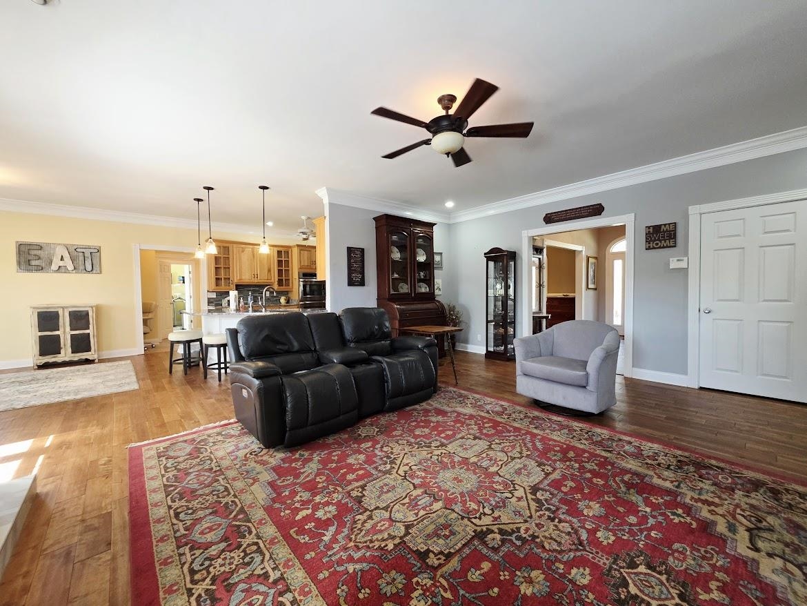 296 Lakeview Circle