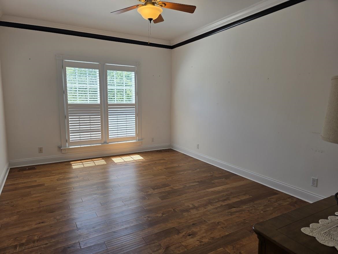 296 Lakeview Circle