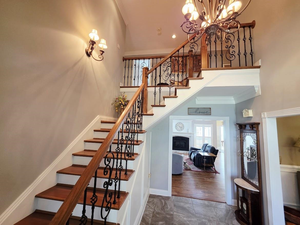 296 Lakeview Circle
