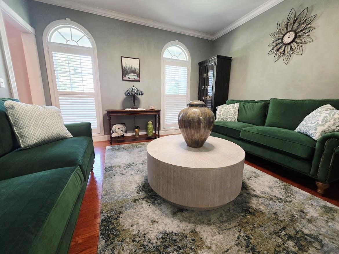 296 Lakeview Circle