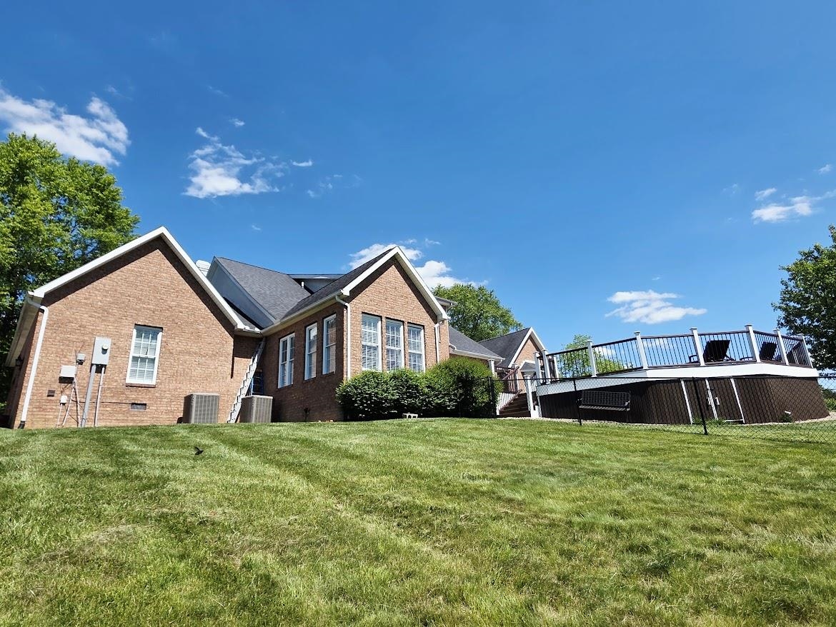 296 Lakeview Circle