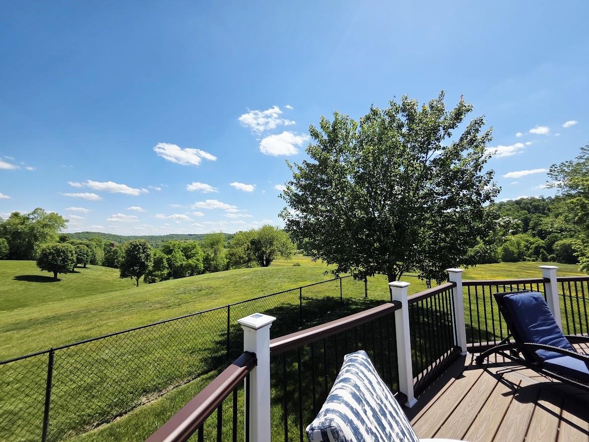 296 Lakeview Circle