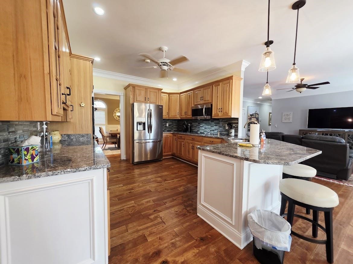 296 Lakeview Circle