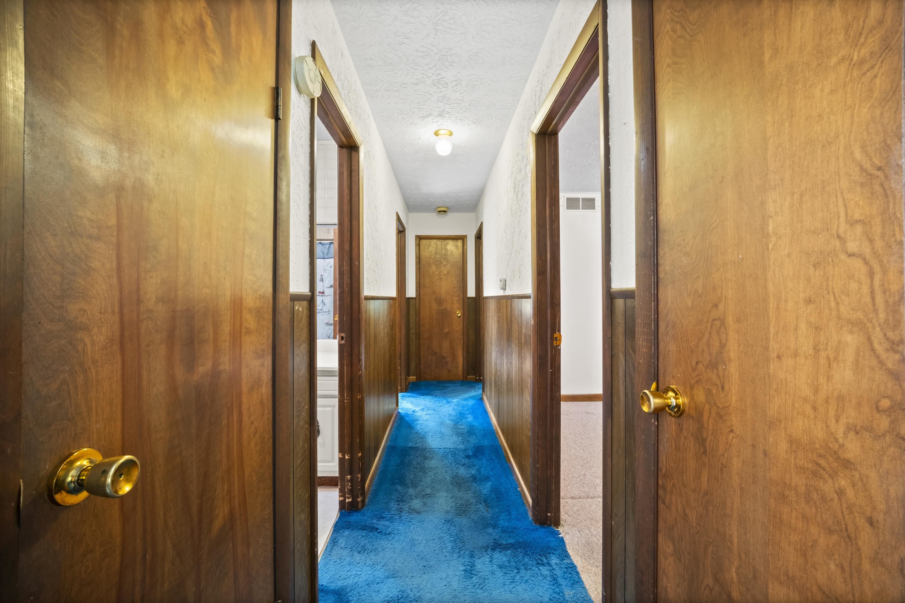 https://zimg.paragon.ice.com/ParagonImages/Property/PH/AABRKY/60597/10/0/0/27a98b29c842d26be6c06ad3c4ebcd0b/0/dcaf71b39d49da85d8e991cf0c5d81c5/60597-e523ddf4-6a63-4c01-afa8-25dadb37793a.JPG