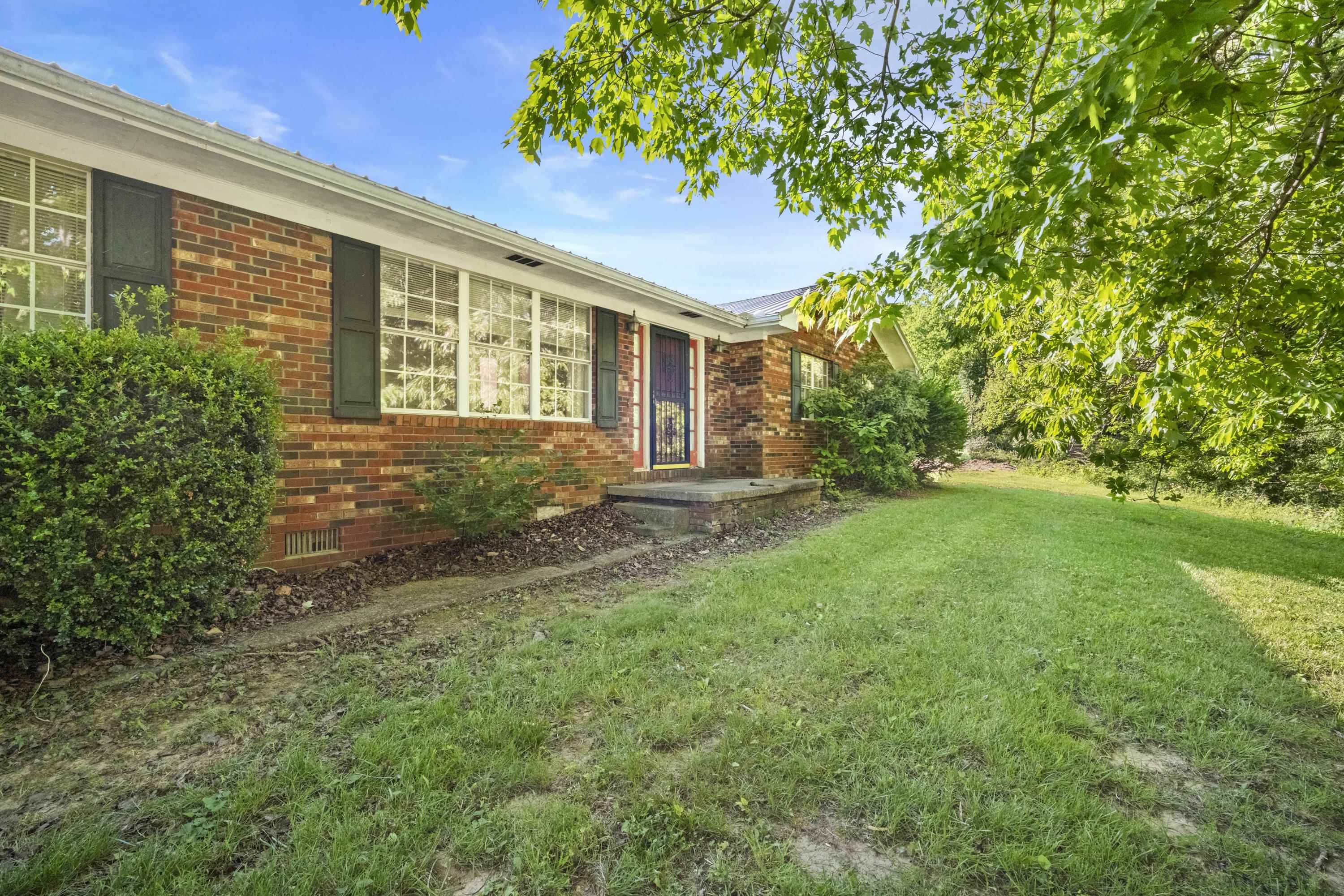https://zimg.paragon.ice.com/ParagonImages/Property/PH/AABRKY/60597/2/0/0/e60cbe0646b8b68c9ee00df7c51fa3ff/0/dcaf71b39d49da85d8e991cf0c5d81c5/60597-e4f9d45e-deb1-44e2-ba3b-70399172184e.JPG