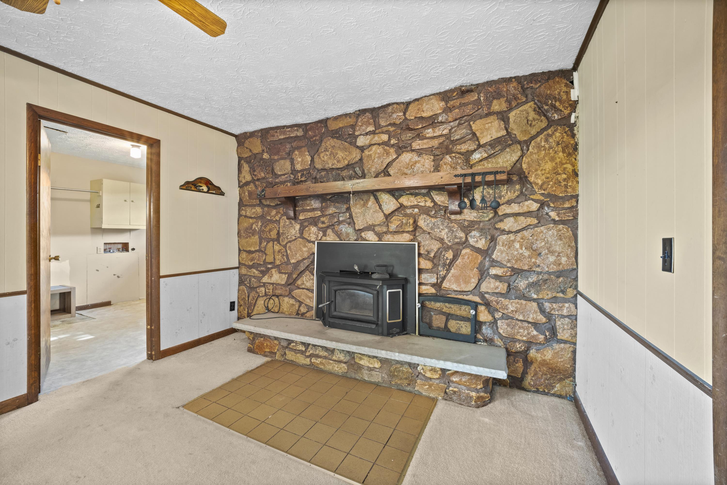 https://zimg.paragon.ice.com/ParagonImages/Property/PH/AABRKY/60597/3/0/0/66e8b8e30599b800cec05650fce82d85/0/dcaf71b39d49da85d8e991cf0c5d81c5/60597-04a13c56-851f-4674-8e61-d2c5930d96f6.JPG