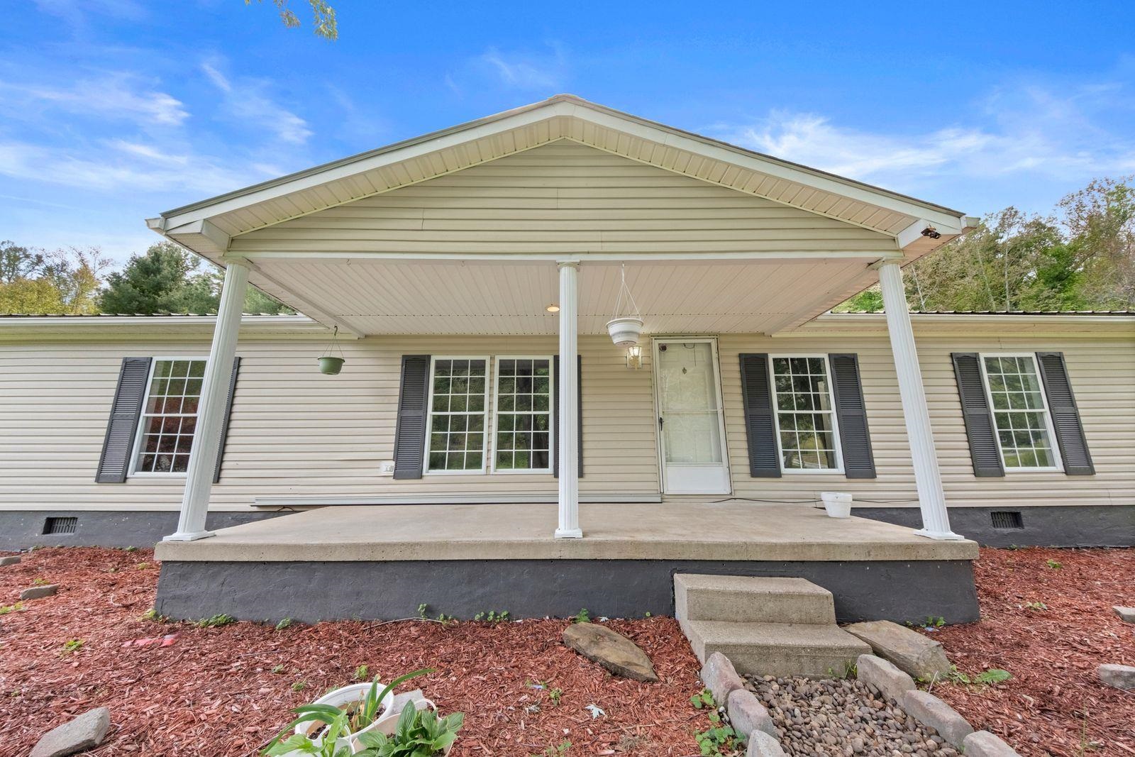 https://zimg.paragon.ice.com/ParagonImages/Property/PH/AABRKY/60602/2/0/0/885f55800d7655e5dd7bc7fccac34c76/0/452056d0cd529124ea75e6256efa4882/60602-b5350813-2775-4709-a6b8-14a020733276.JPG
