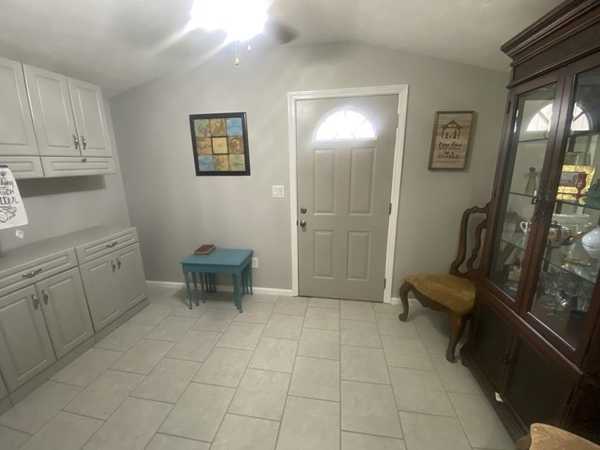https://zimg.paragon.ice.com/ParagonImages/Property/PH/AABRKY/60606/9/0/0/034b12b6b6cbcc4ae310570bd52e0853/0/a6c0b6232fb3885f1c32daef1d2208d0/60606-ba3f7df2-4363-4e40-b1f1-c0daee784555.JPG